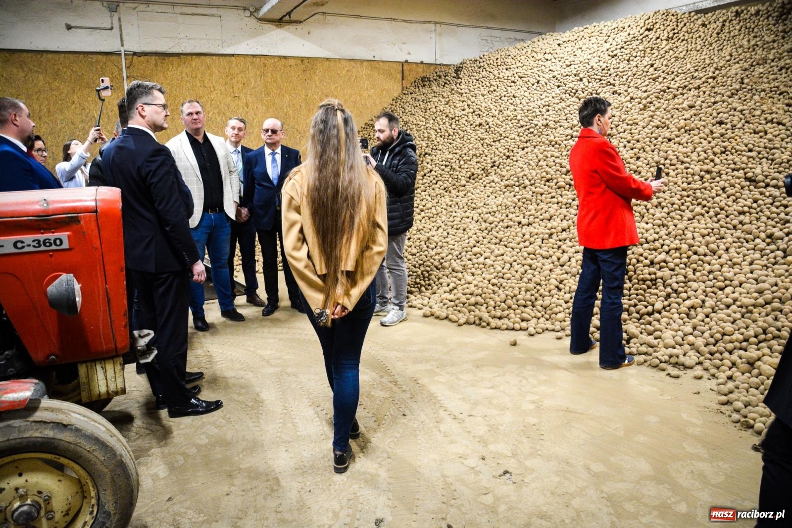 Zdjęcie w galerii na portalu naszraciborz.pl: Minister rolnictwa na ziemi raciborskiej. Ogromny potencjał, realne problemy [FOTO i WIDEO] wiadomości z regionu
