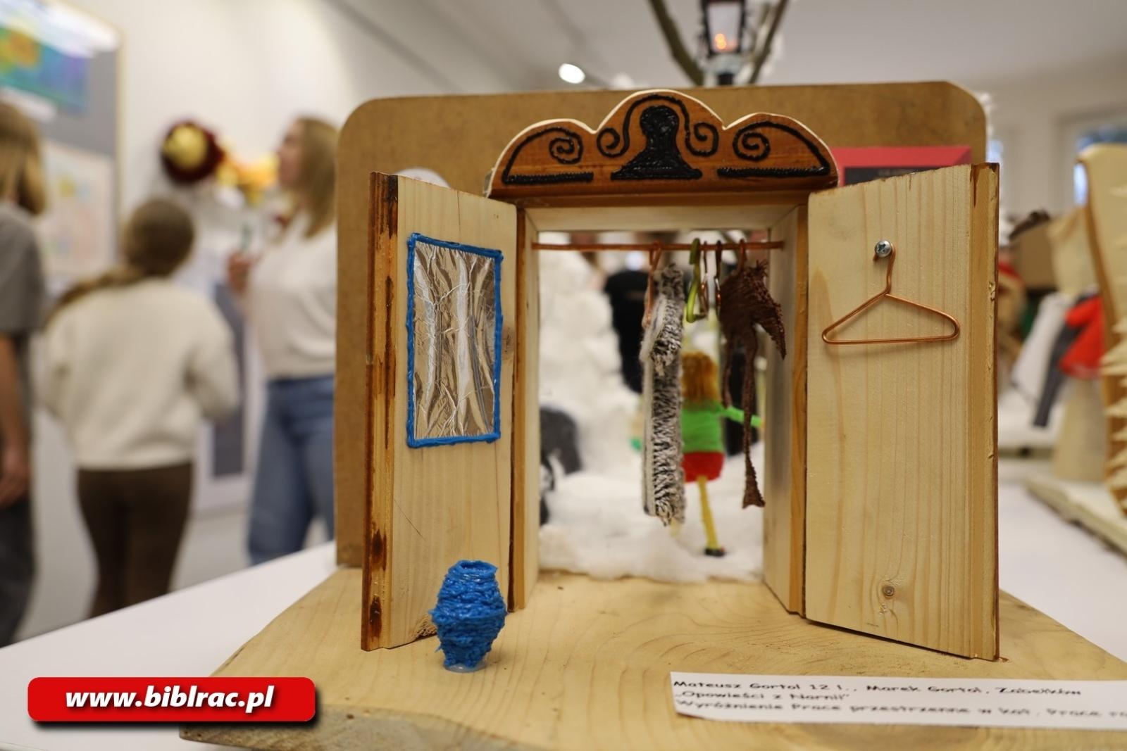 Zdjęcie w galerii na portalu naszraciborz.pl: Ogólnopolski Konkurs Plastyczny Opowieści z Narnii rozstrzygnięty wiadomości z regionu