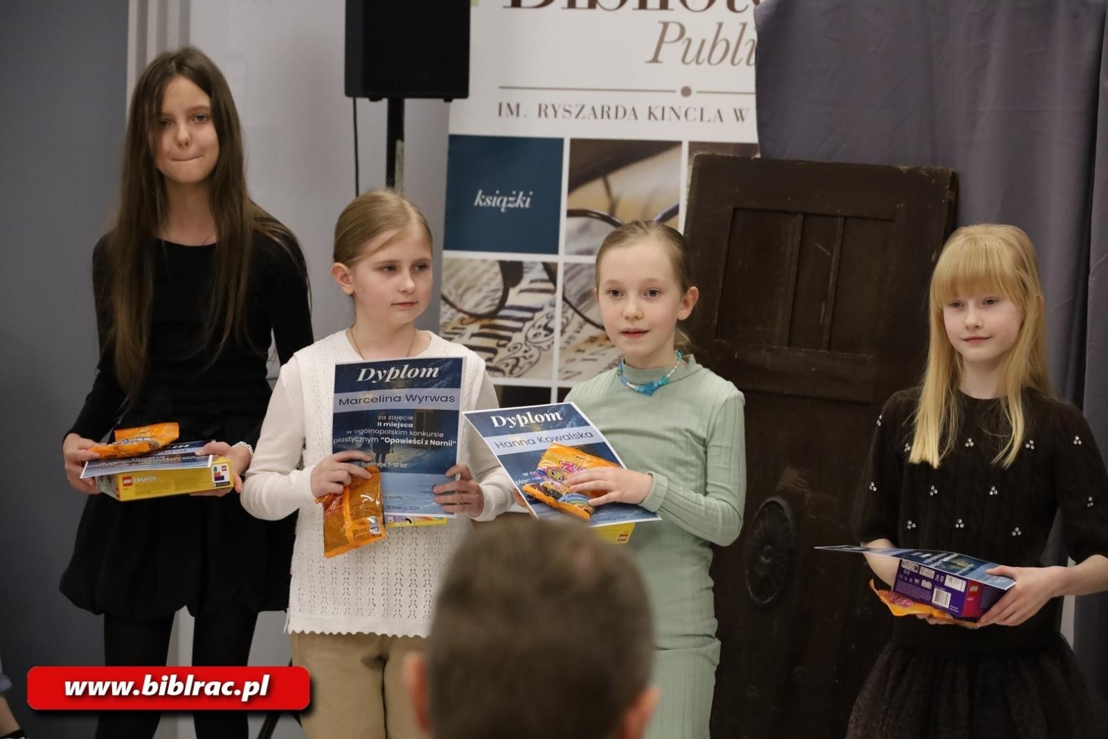 Zdjęcie w galerii na portalu naszraciborz.pl: Ogólnopolski Konkurs Plastyczny Opowieści z Narnii rozstrzygnięty wiadomości z regionu