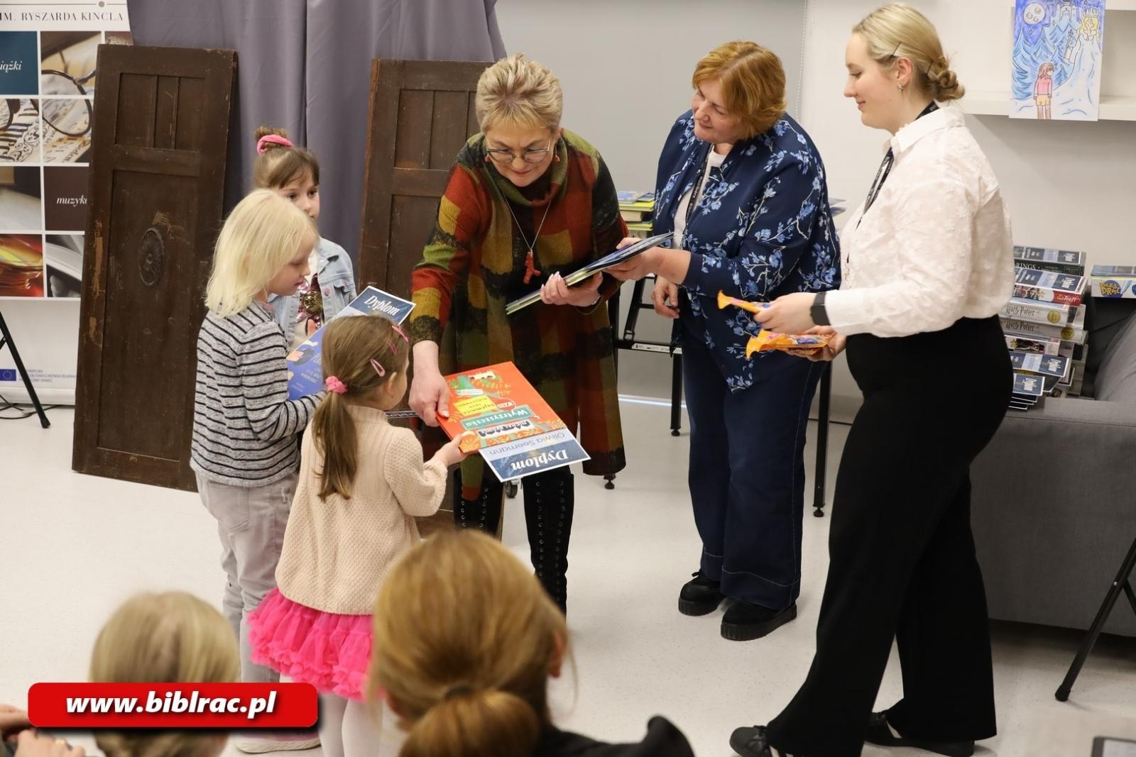 Zdjęcie w galerii na portalu naszraciborz.pl: Ogólnopolski Konkurs Plastyczny Opowieści z Narnii rozstrzygnięty wiadomości z regionu