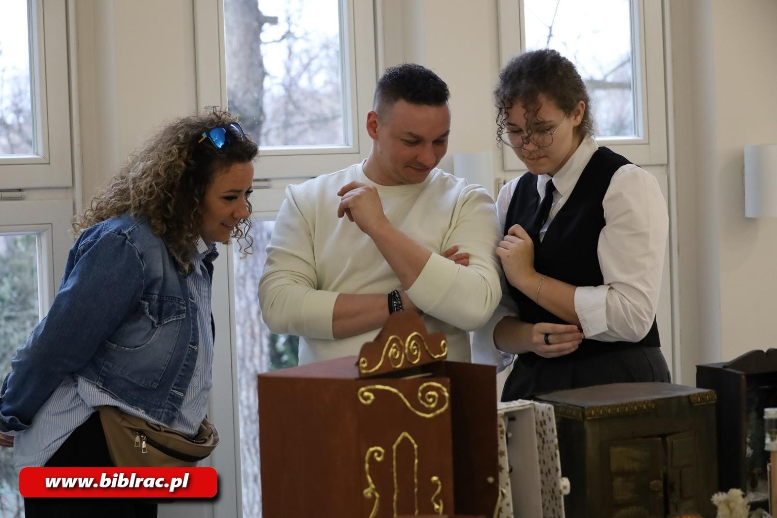 Zdjęcie w galerii na portalu naszraciborz.pl: Ogólnopolski Konkurs Plastyczny Opowieści z Narnii rozstrzygnięty wiadomości z regionu