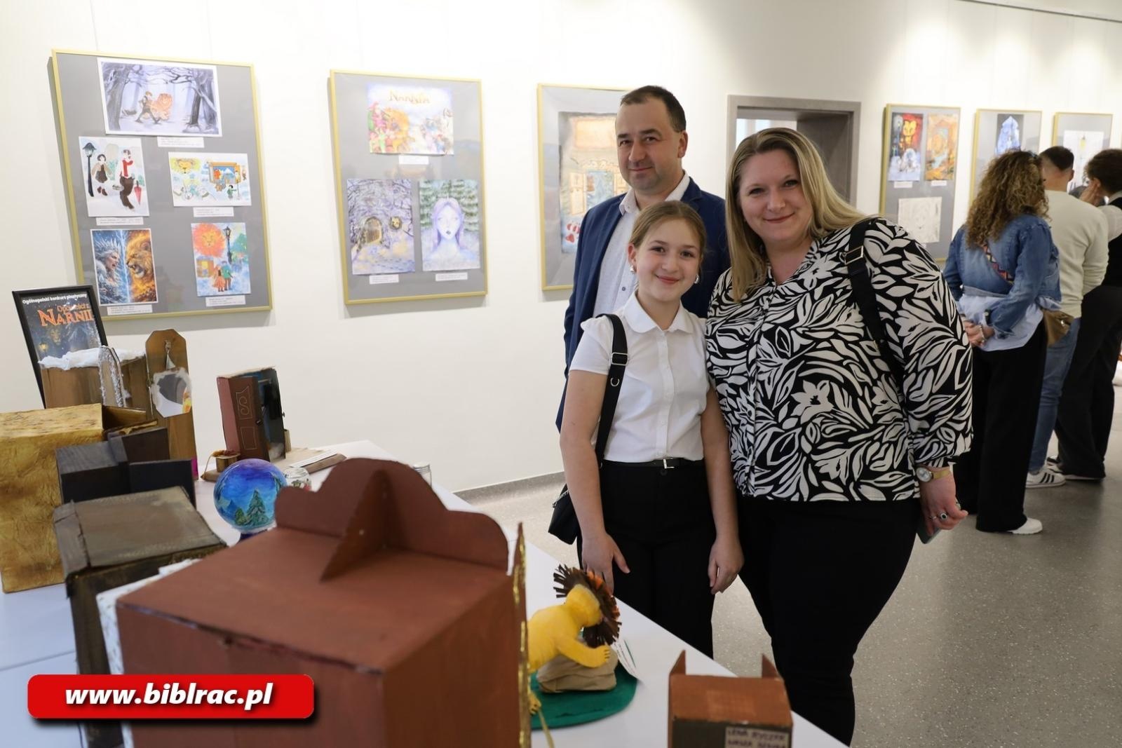 Zdjęcie w galerii na portalu naszraciborz.pl: Ogólnopolski Konkurs Plastyczny Opowieści z Narnii rozstrzygnięty wiadomości z regionu