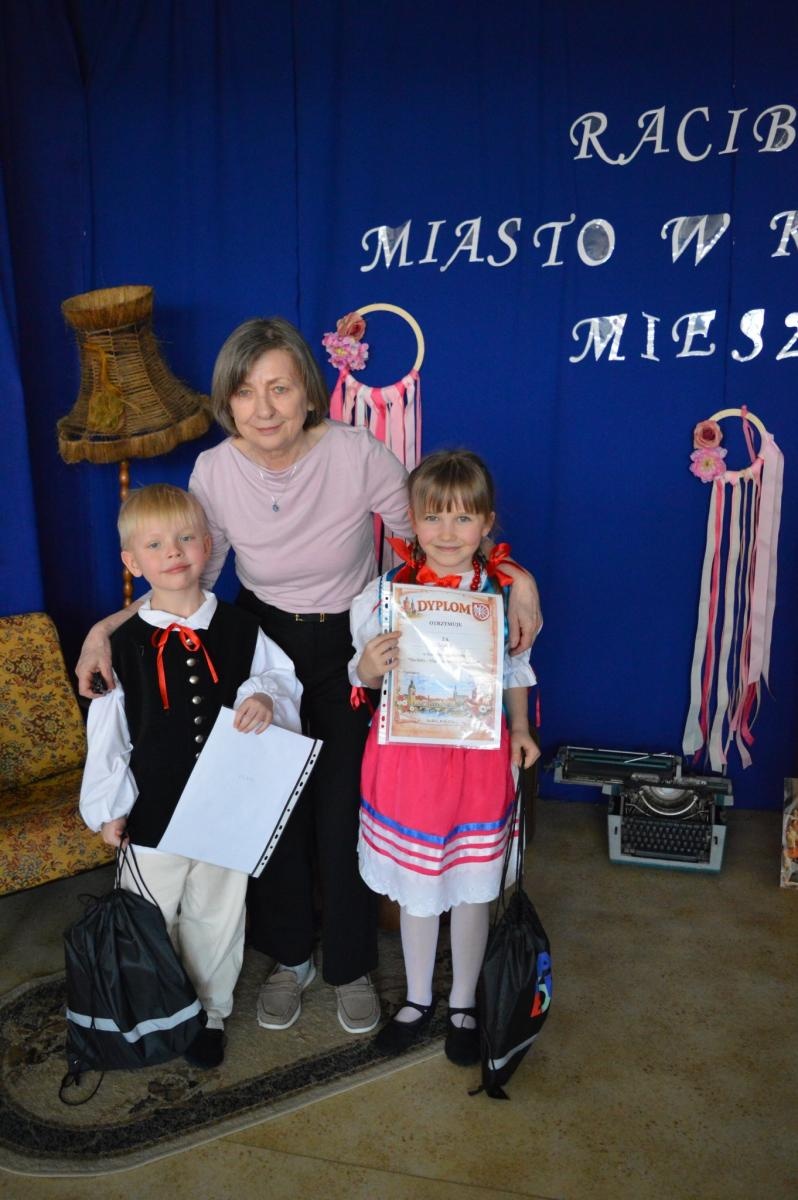 Zdjęcie w galerii na portalu naszraciborz.pl: Racibórz – miasto, w którym mieszkam. Konkurs międzyprzedszkolny pełen wiedzy i zabawy wiadomości z regionu