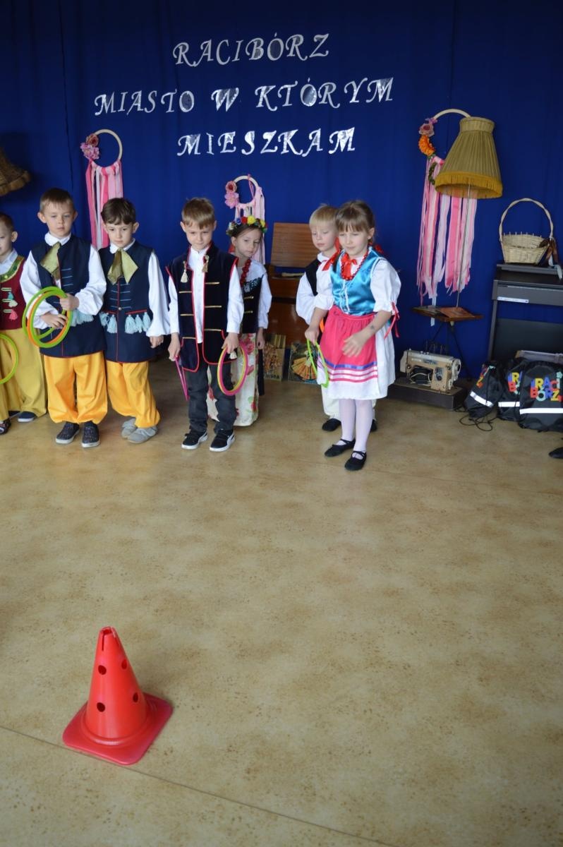 Zdjęcie w galerii na portalu naszraciborz.pl: Racibórz – miasto, w którym mieszkam. Konkurs międzyprzedszkolny pełen wiedzy i zabawy wiadomości z regionu