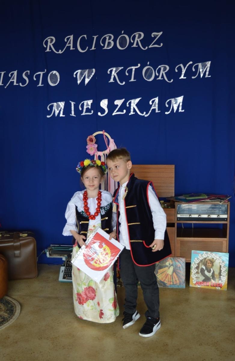 Zdjęcie w galerii na portalu naszraciborz.pl: Racibórz – miasto, w którym mieszkam. Konkurs międzyprzedszkolny pełen wiedzy i zabawy wiadomości z regionu