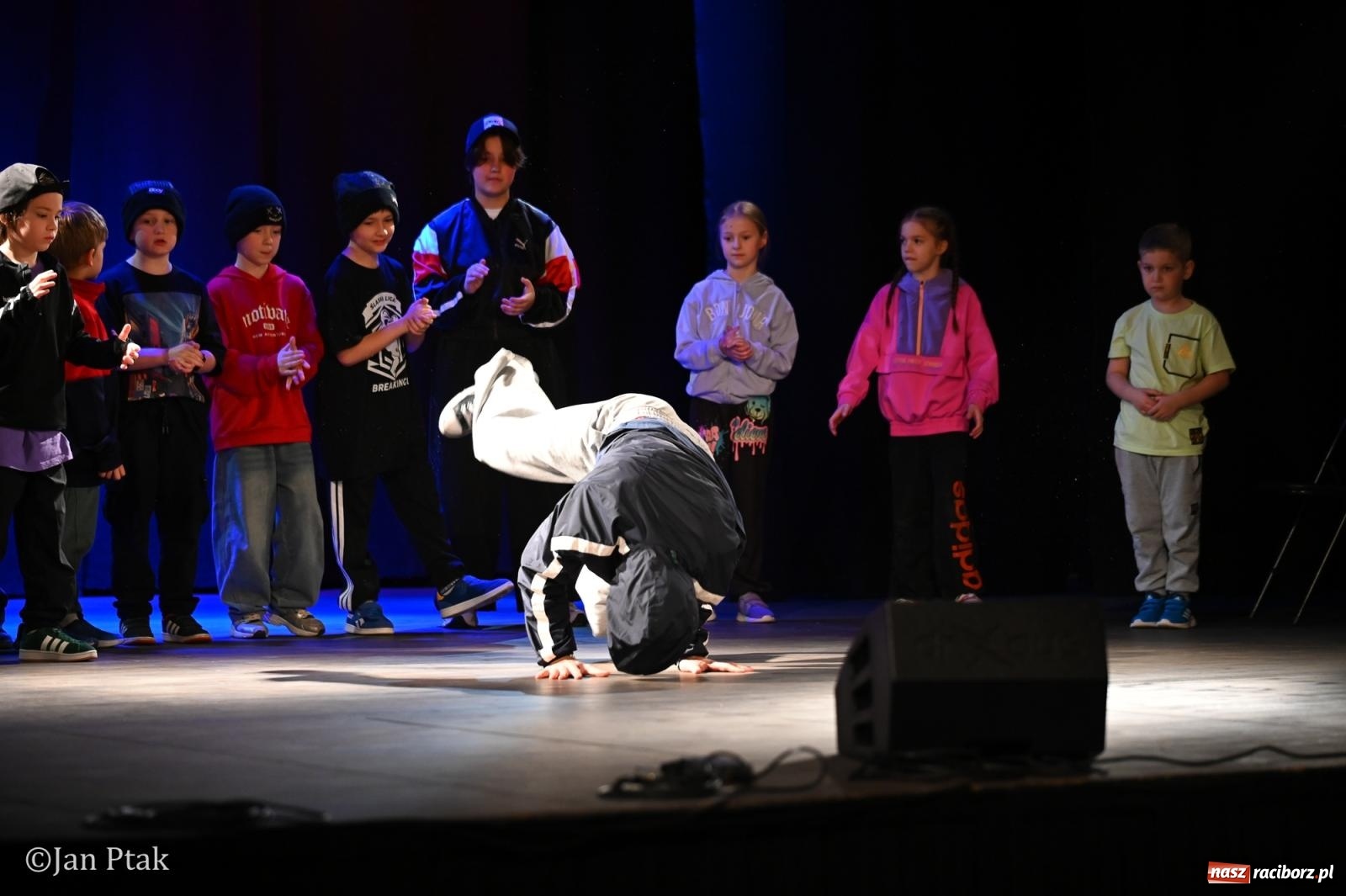 Zdjęcie w galerii na portalu naszraciborz.pl: Młodzieżowy koncert charytatywny The OfflineZone w Raciborzu [FOTO i WIDEO] wiadomości z regionu