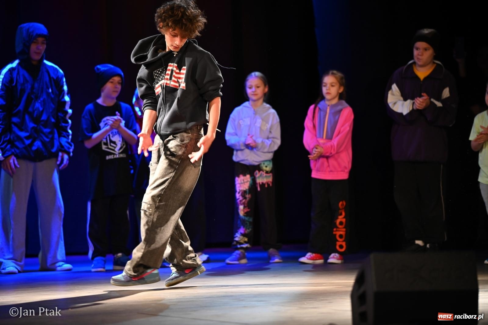 Zdjęcie w galerii na portalu naszraciborz.pl: Młodzieżowy koncert charytatywny The OfflineZone w Raciborzu [FOTO i WIDEO] wiadomości z regionu