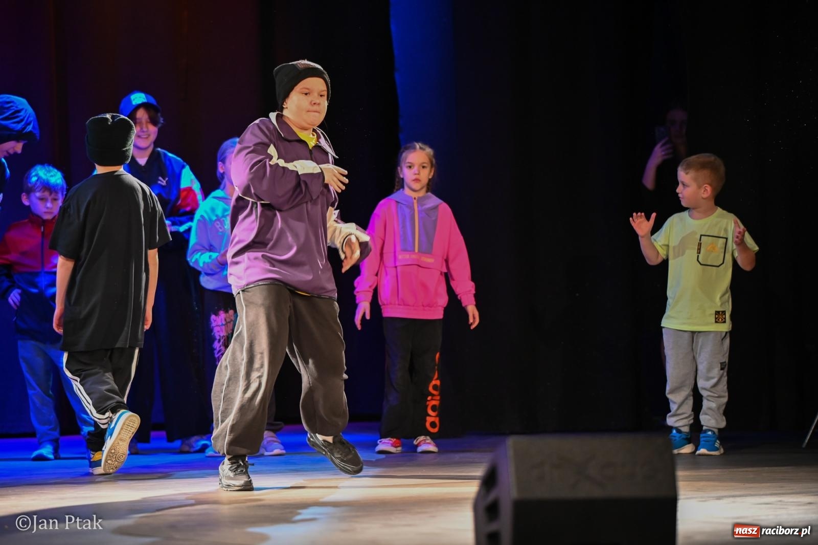 Zdjęcie w galerii na portalu naszraciborz.pl: Młodzieżowy koncert charytatywny The OfflineZone w Raciborzu [FOTO i WIDEO] wiadomości z regionu