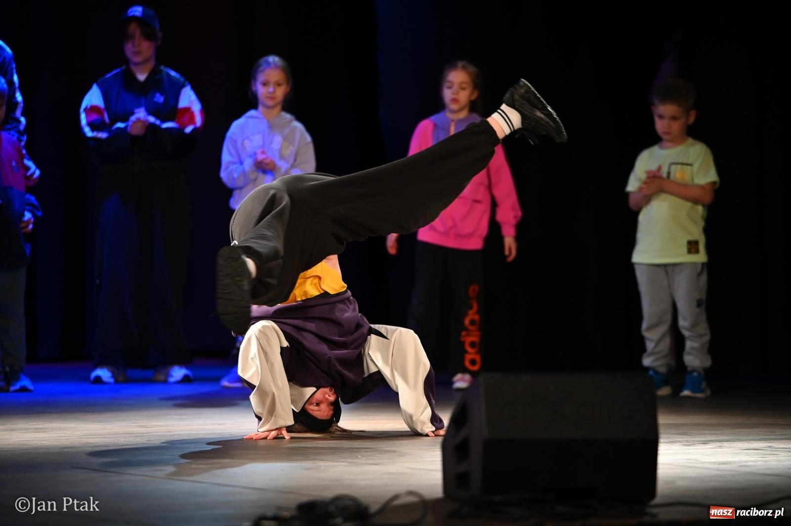 Zdjęcie w galerii na portalu naszraciborz.pl: Młodzieżowy koncert charytatywny The OfflineZone w Raciborzu [FOTO i WIDEO] wiadomości z regionu