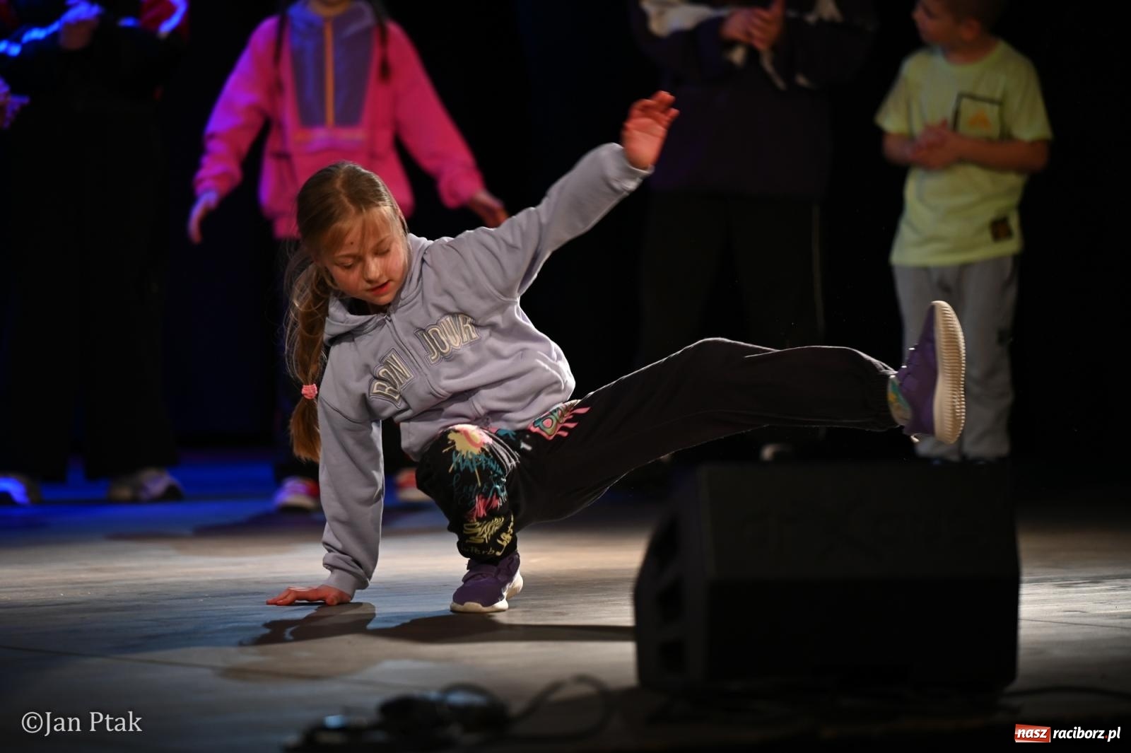 Zdjęcie w galerii na portalu naszraciborz.pl: Młodzieżowy koncert charytatywny The OfflineZone w Raciborzu [FOTO i WIDEO] wiadomości z regionu