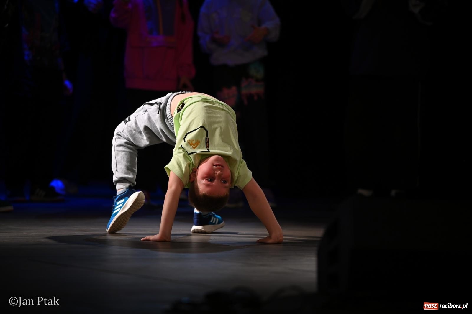 Zdjęcie w galerii na portalu naszraciborz.pl: Młodzieżowy koncert charytatywny The OfflineZone w Raciborzu [FOTO i WIDEO] wiadomości z regionu