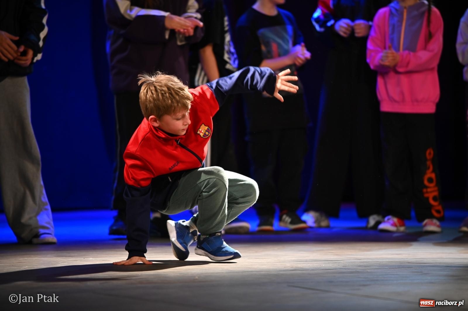 Zdjęcie w galerii na portalu naszraciborz.pl: Młodzieżowy koncert charytatywny The OfflineZone w Raciborzu [FOTO i WIDEO] wiadomości z regionu