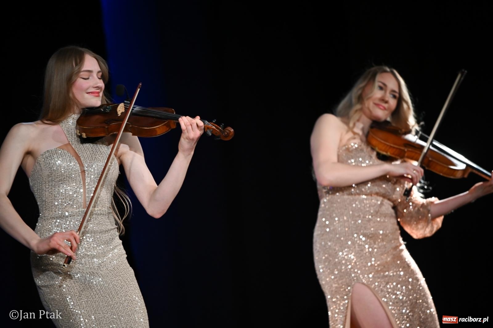 Zdjęcie w galerii na portalu naszraciborz.pl: Młodzieżowy koncert charytatywny The OfflineZone w Raciborzu [FOTO i WIDEO] wiadomości z regionu