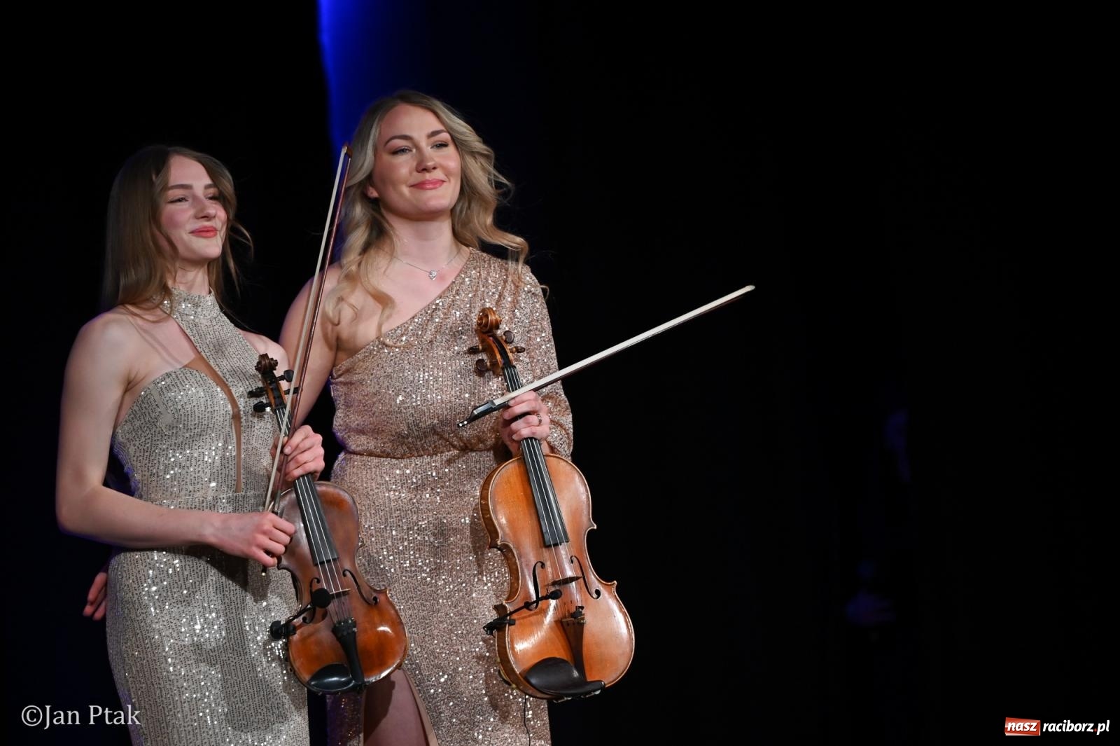 Zdjęcie w galerii na portalu naszraciborz.pl: Młodzieżowy koncert charytatywny The OfflineZone w Raciborzu [FOTO i WIDEO] wiadomości z regionu