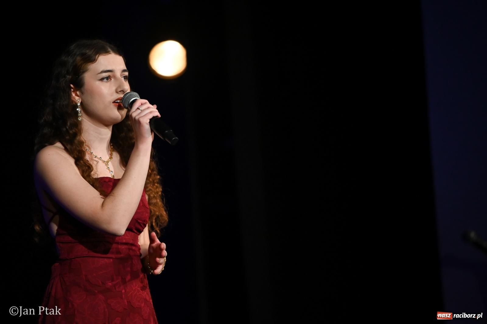 Zdjęcie w galerii na portalu naszraciborz.pl: Młodzieżowy koncert charytatywny The OfflineZone w Raciborzu [FOTO i WIDEO] wiadomości z regionu