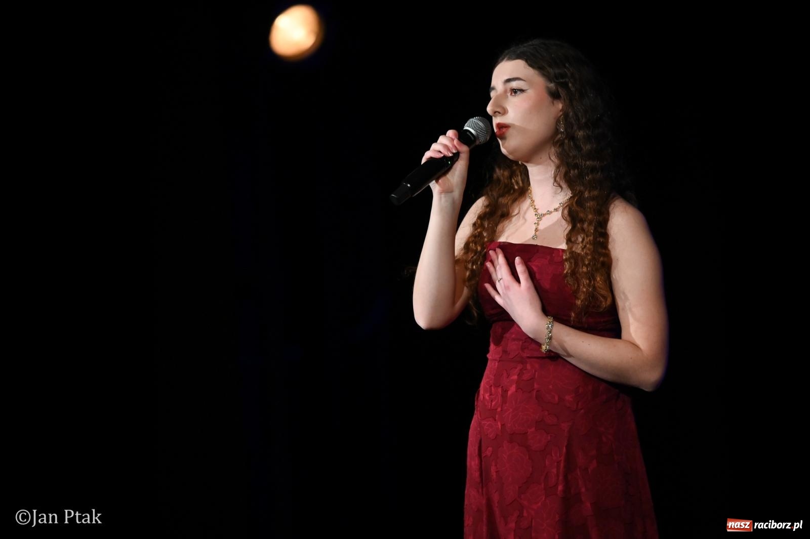 Zdjęcie w galerii na portalu naszraciborz.pl: Młodzieżowy koncert charytatywny The OfflineZone w Raciborzu [FOTO i WIDEO] wiadomości z regionu