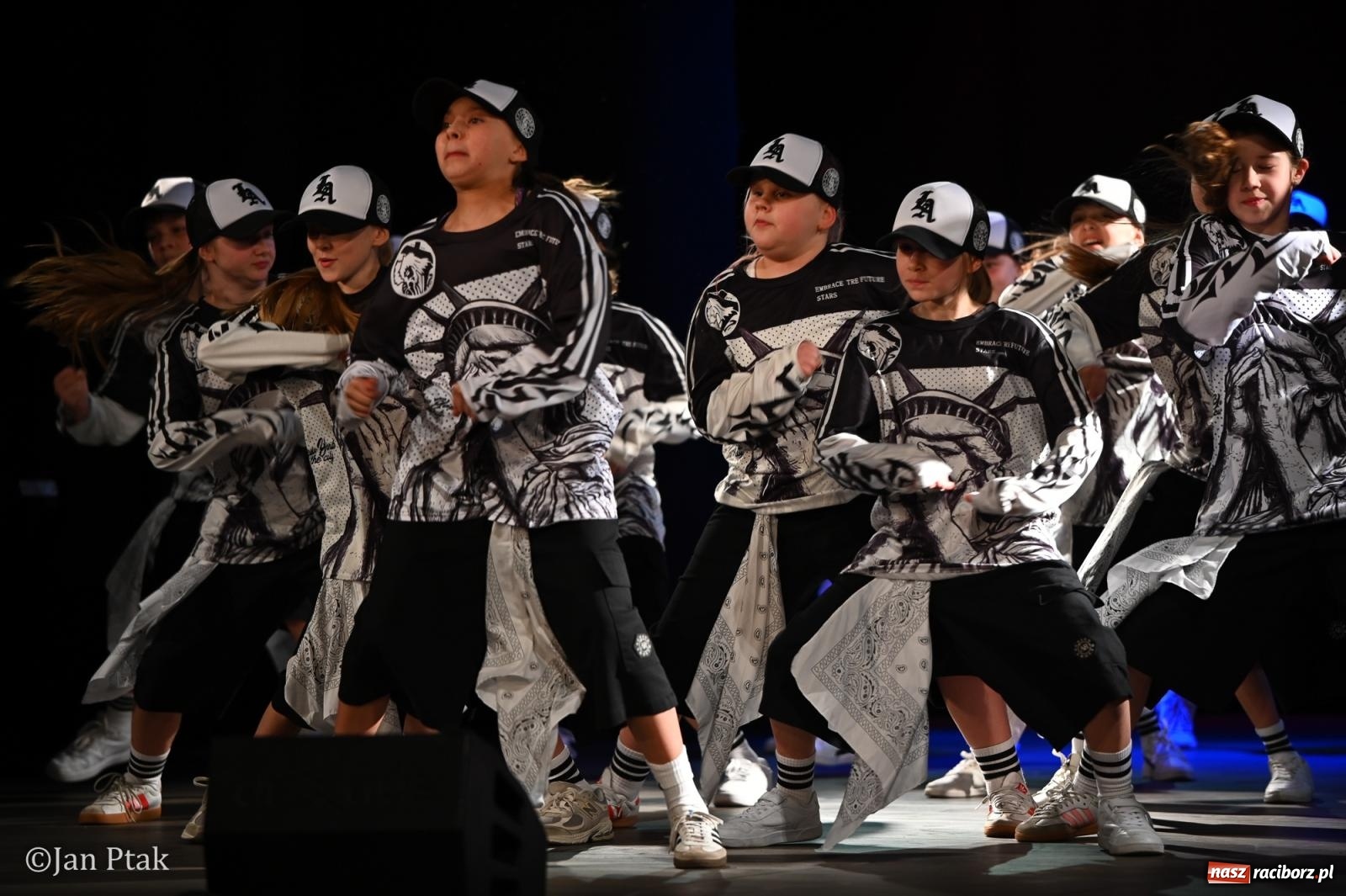 Zdjęcie w galerii na portalu naszraciborz.pl: Młodzieżowy koncert charytatywny The OfflineZone w Raciborzu [FOTO i WIDEO] wiadomości z regionu