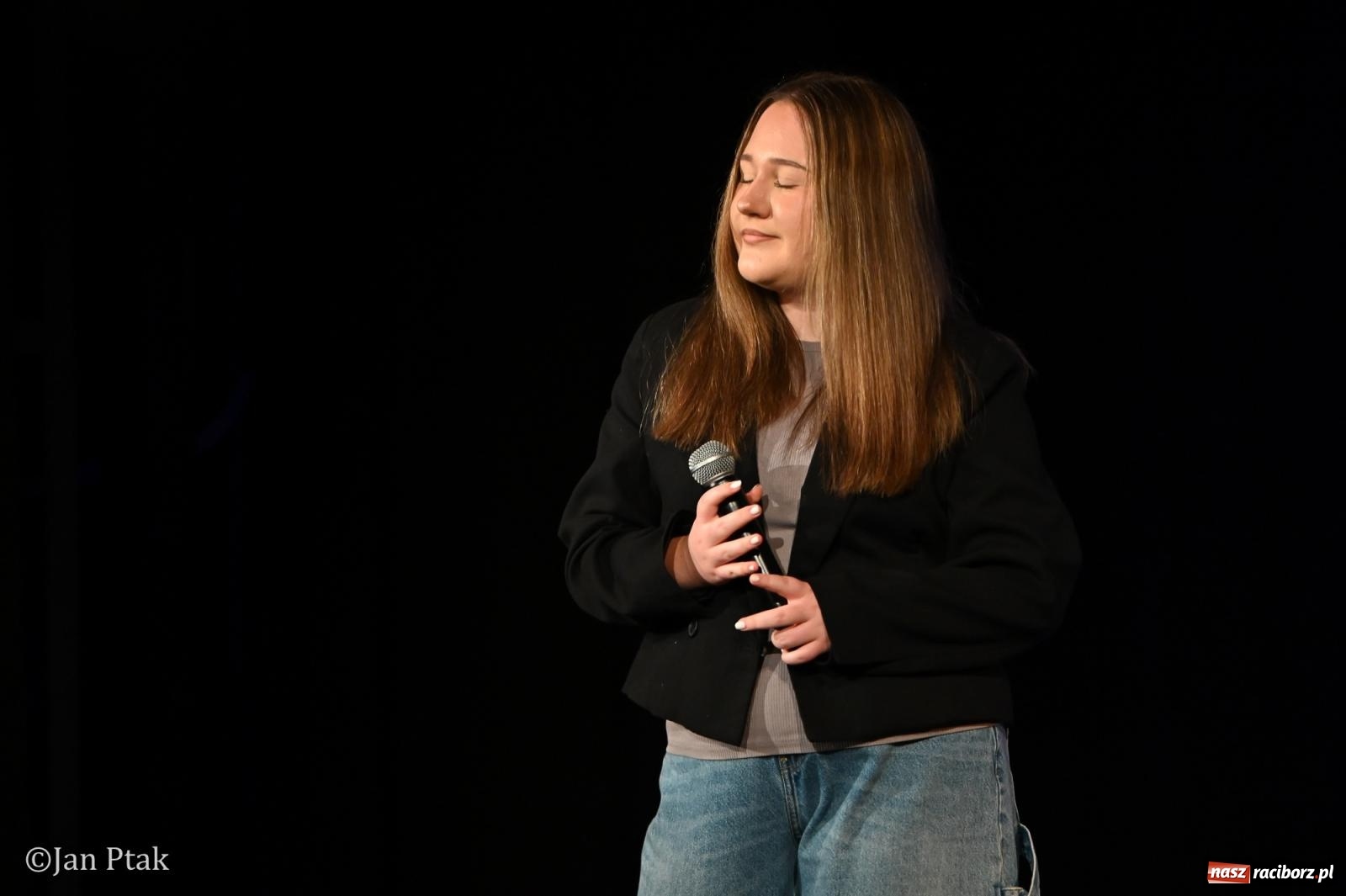 Zdjęcie w galerii na portalu naszraciborz.pl: Młodzieżowy koncert charytatywny The OfflineZone w Raciborzu [FOTO i WIDEO] wiadomości z regionu