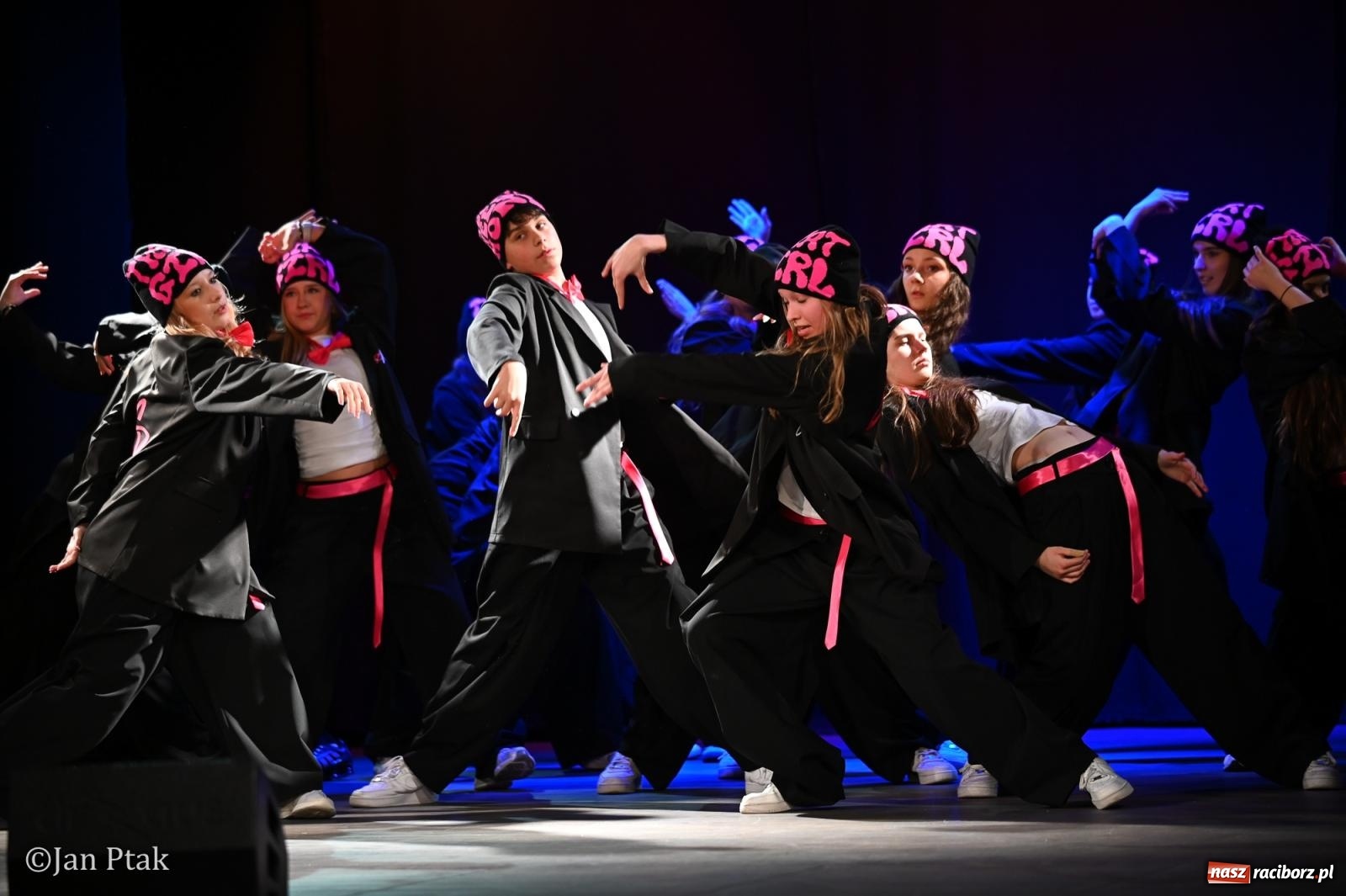 Zdjęcie w galerii na portalu naszraciborz.pl: Młodzieżowy koncert charytatywny The OfflineZone w Raciborzu [FOTO i WIDEO] wiadomości z regionu