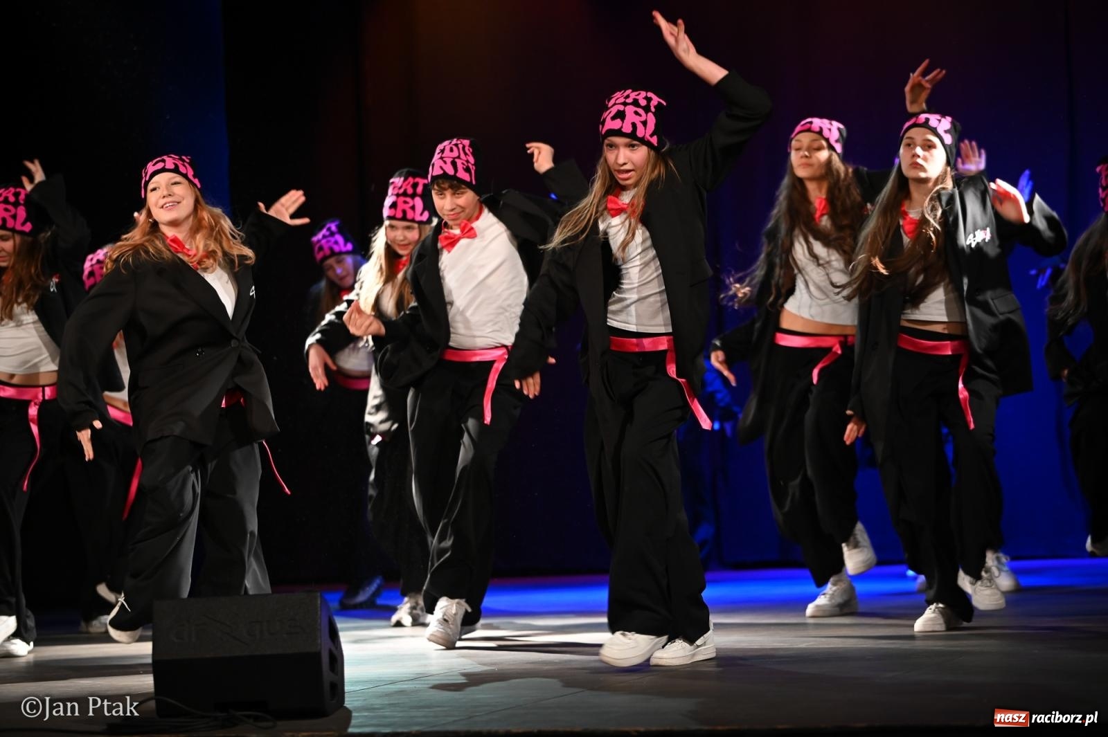 Zdjęcie w galerii na portalu naszraciborz.pl: Młodzieżowy koncert charytatywny The OfflineZone w Raciborzu [FOTO i WIDEO] wiadomości z regionu