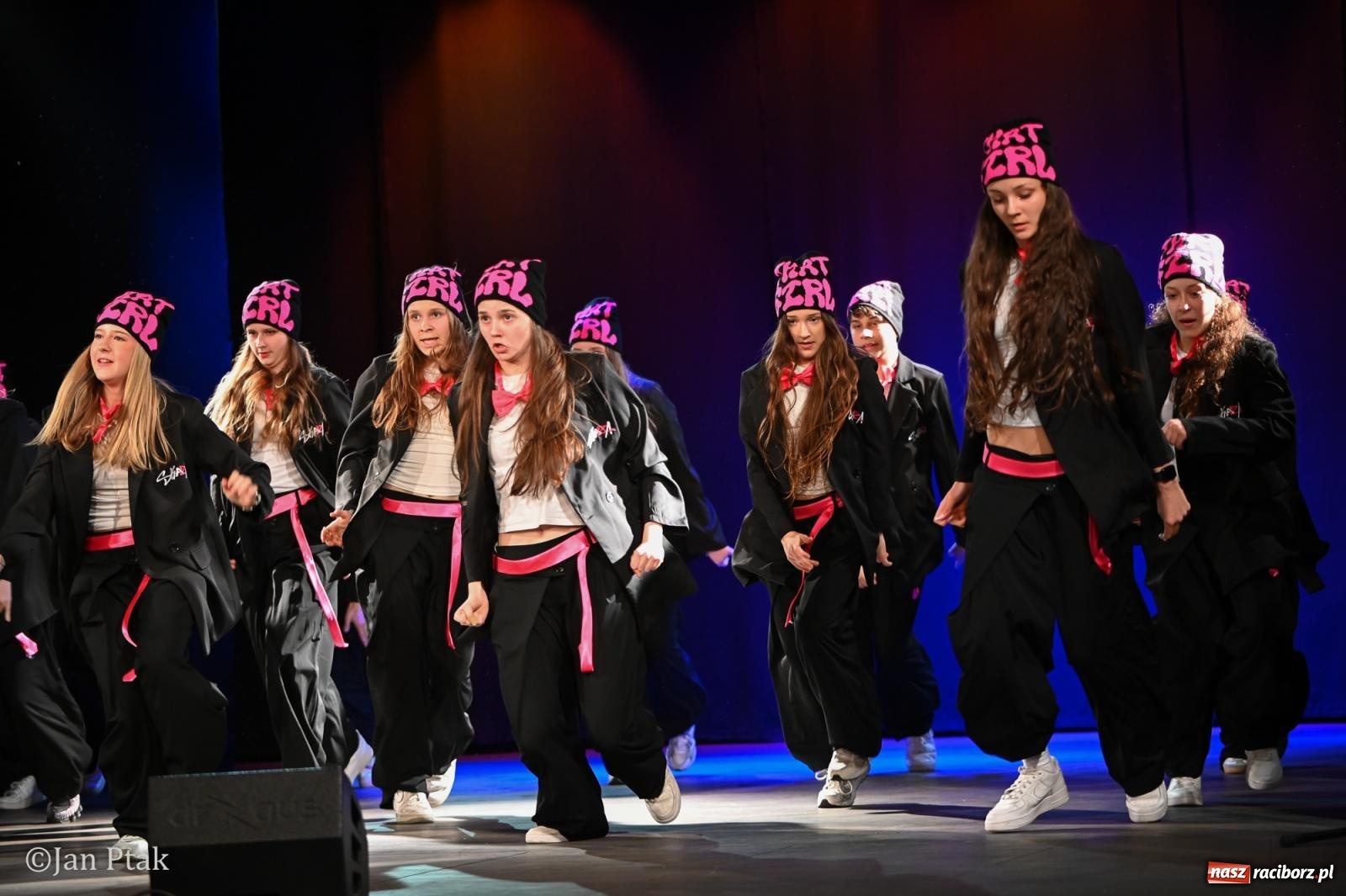 Zdjęcie w galerii na portalu naszraciborz.pl: Młodzieżowy koncert charytatywny The OfflineZone w Raciborzu [FOTO i WIDEO] wiadomości z regionu