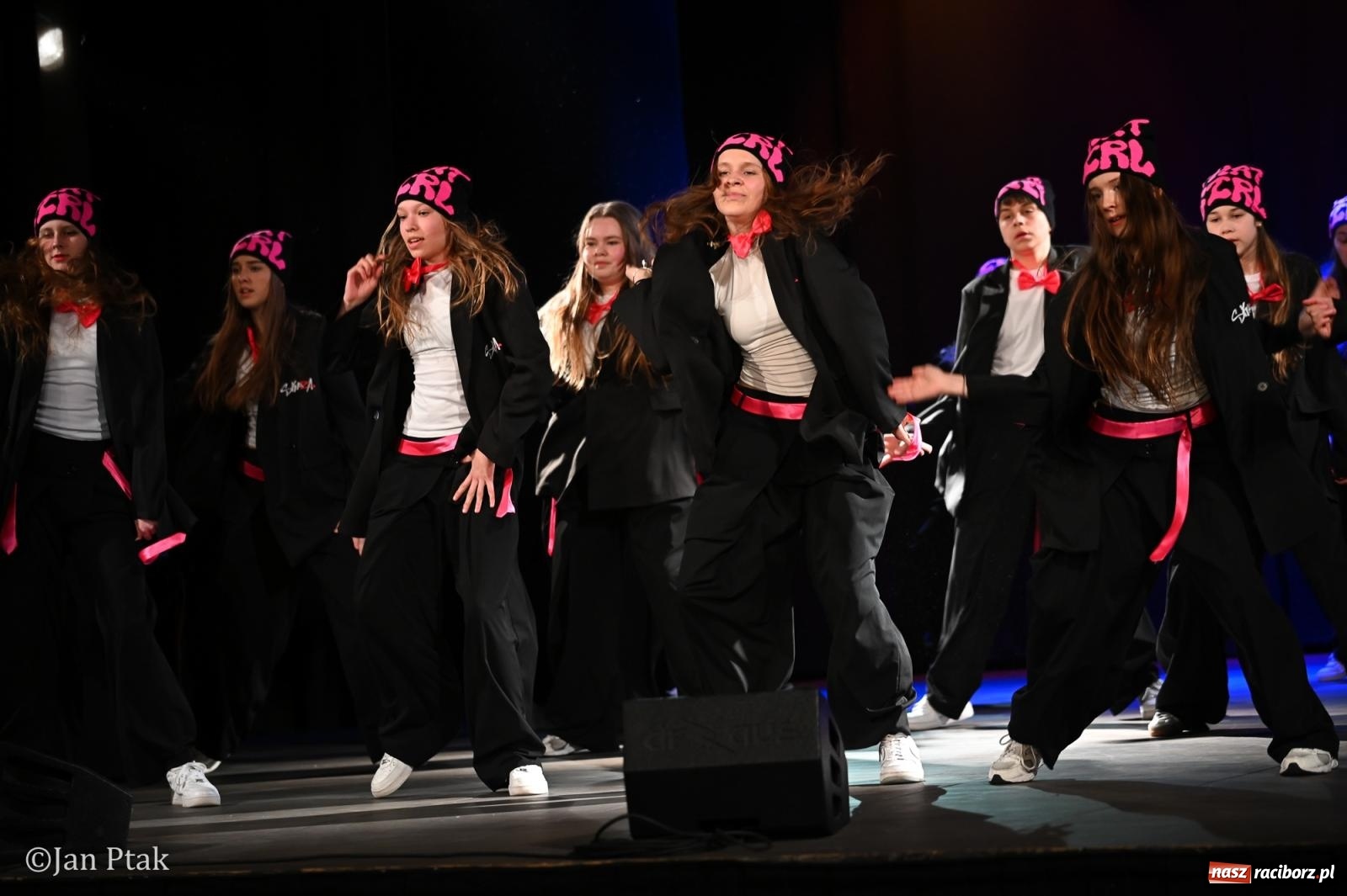 Zdjęcie w galerii na portalu naszraciborz.pl: Młodzieżowy koncert charytatywny The OfflineZone w Raciborzu [FOTO i WIDEO] wiadomości z regionu