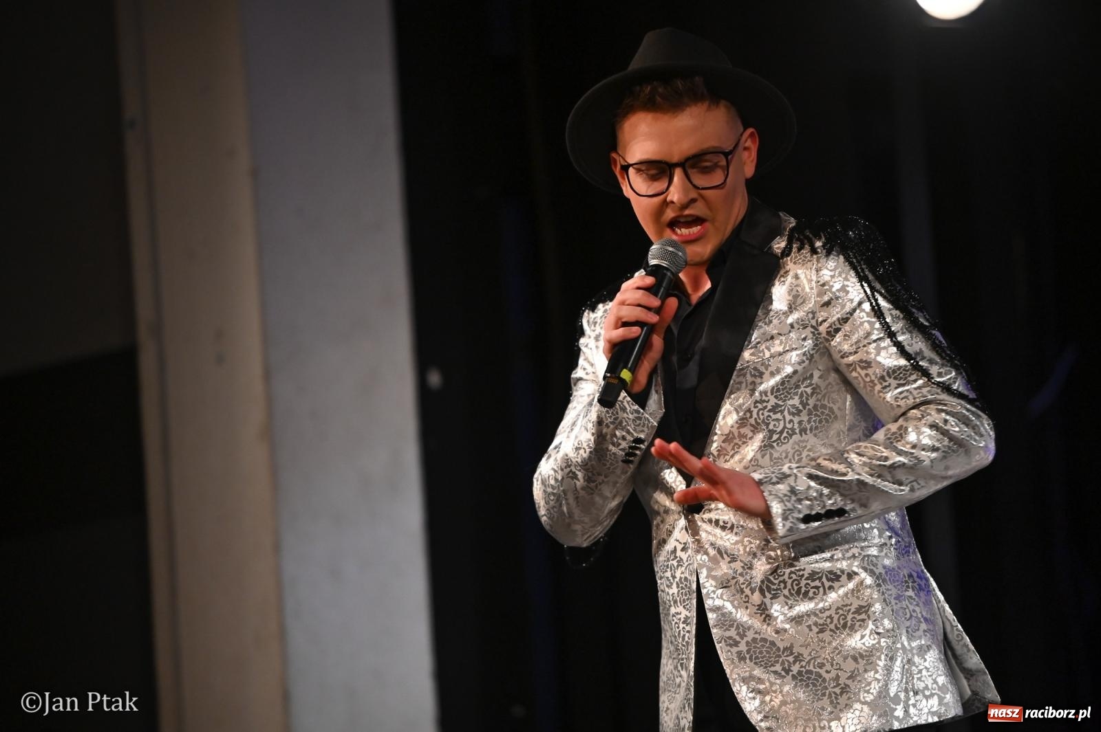 Zdjęcie w galerii na portalu naszraciborz.pl: Młodzieżowy koncert charytatywny The OfflineZone w Raciborzu [FOTO i WIDEO] wiadomości z regionu