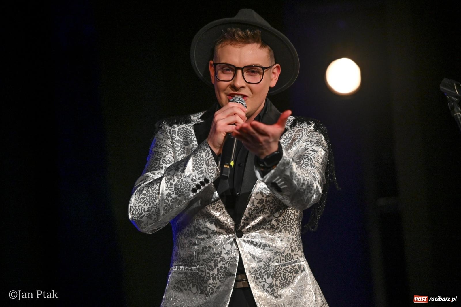 Zdjęcie w galerii na portalu naszraciborz.pl: Młodzieżowy koncert charytatywny The OfflineZone w Raciborzu [FOTO i WIDEO] wiadomości z regionu