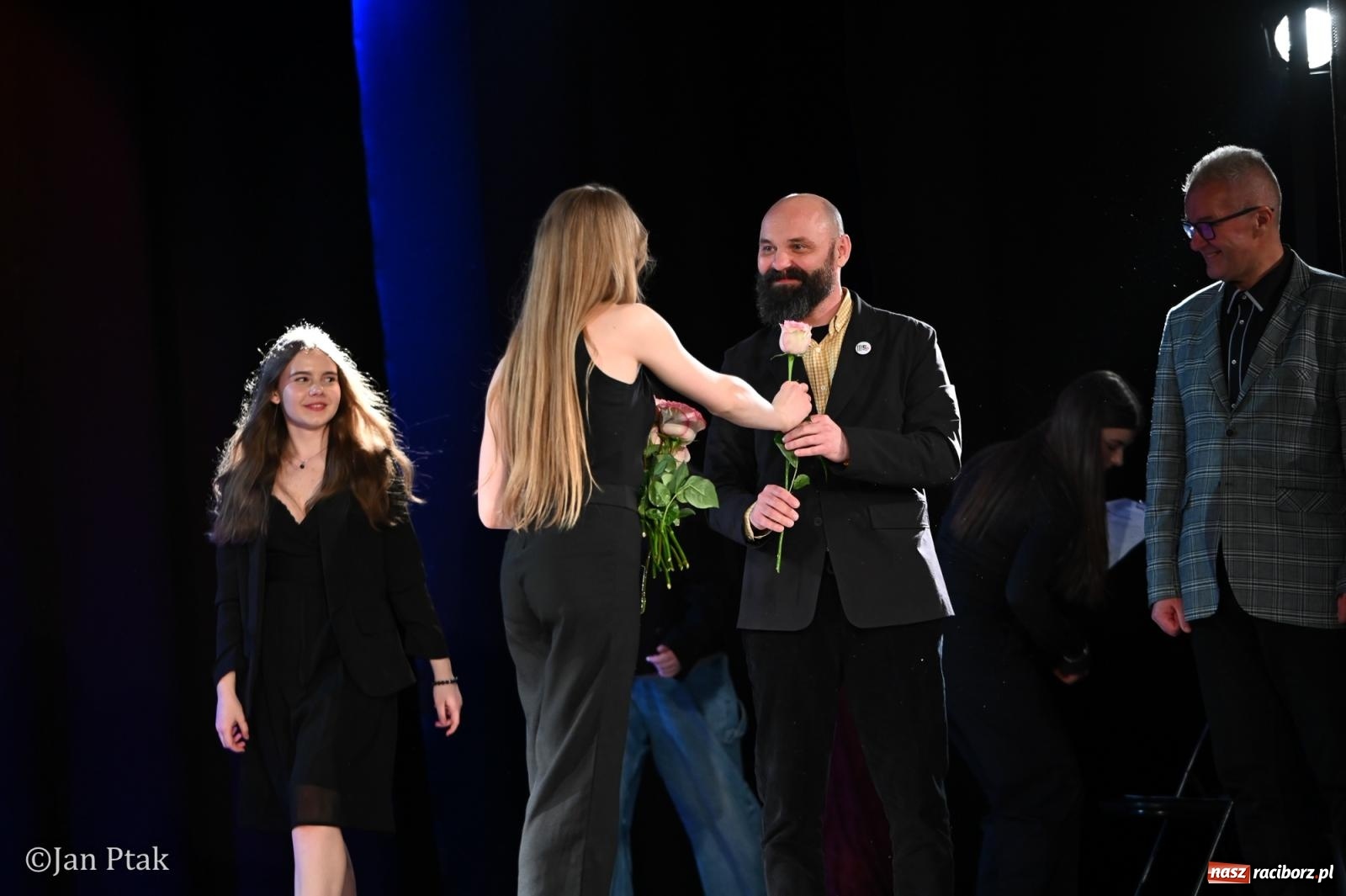 Zdjęcie w galerii na portalu naszraciborz.pl: Młodzieżowy koncert charytatywny The OfflineZone w Raciborzu [FOTO i WIDEO] wiadomości z regionu