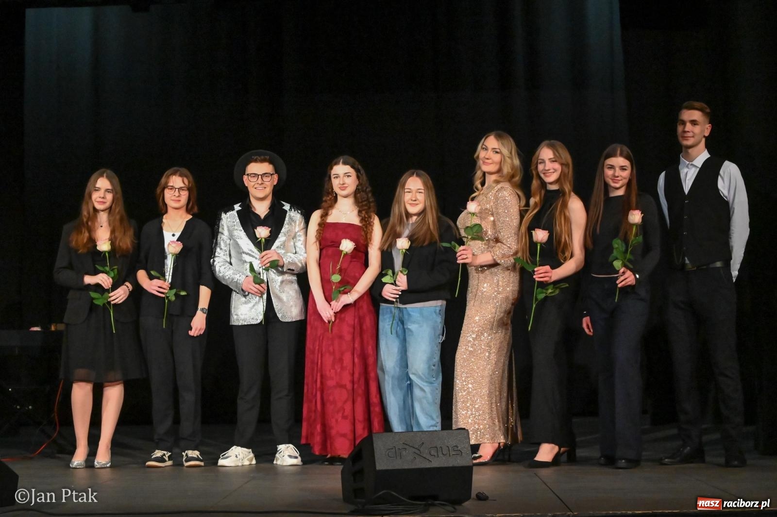 Zdjęcie w galerii na portalu naszraciborz.pl: Młodzieżowy koncert charytatywny The OfflineZone w Raciborzu [FOTO i WIDEO] wiadomości z regionu