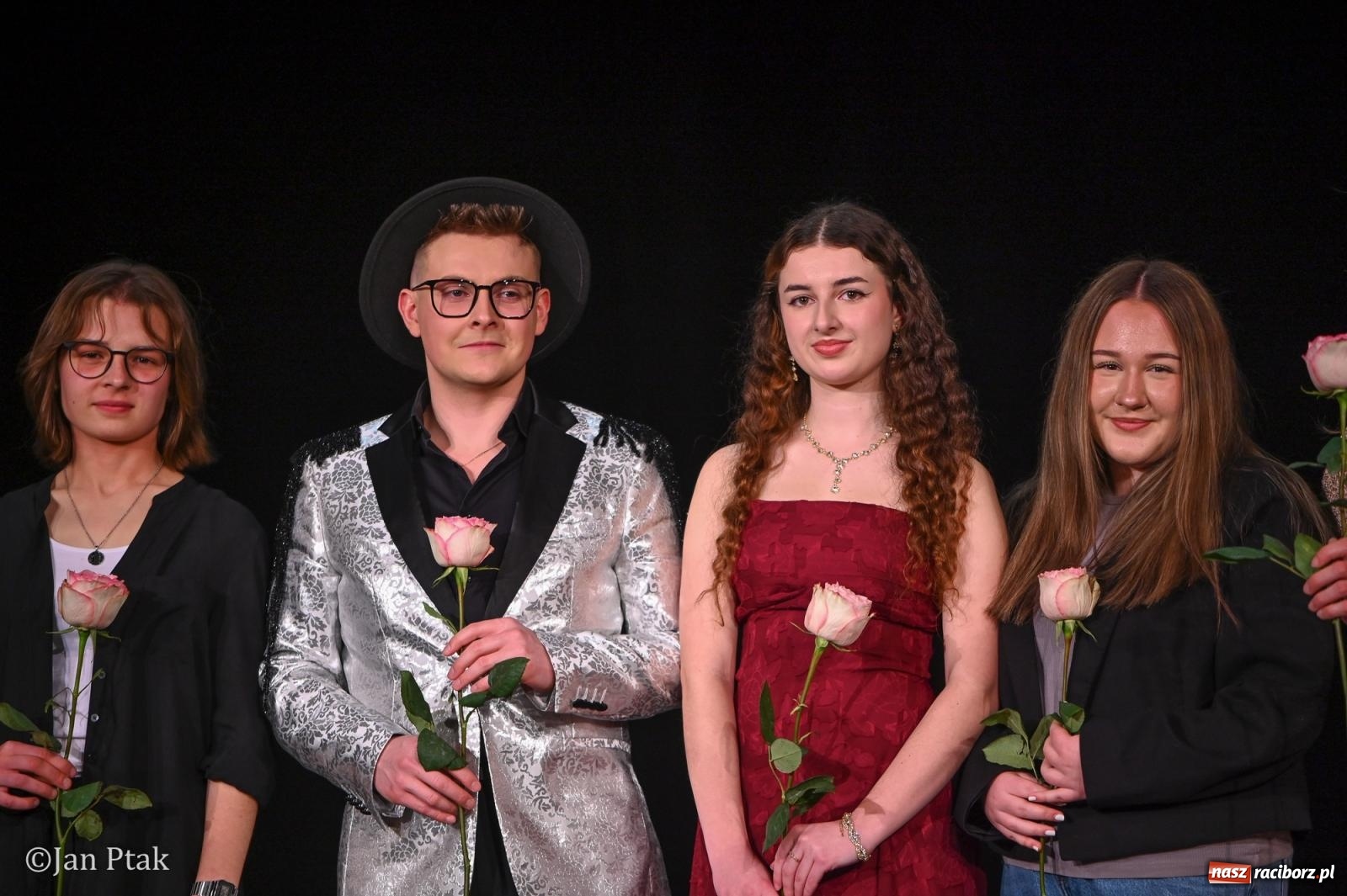 Zdjęcie w galerii na portalu naszraciborz.pl: Młodzieżowy koncert charytatywny The OfflineZone w Raciborzu [FOTO i WIDEO] wiadomości z regionu