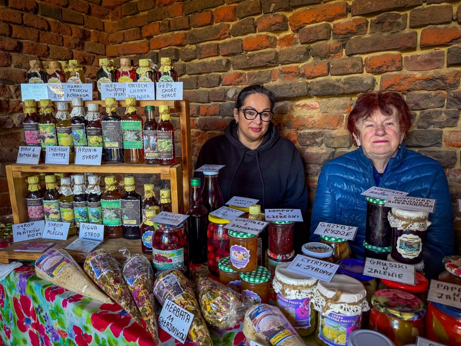 Zdjęcie w galerii na portalu naszraciborz.pl: Jarmark w Sławikowie przyciąga mieszkańców. Sprzyja pogoda i wyjątkowa atmosfera wiadomości z regionu