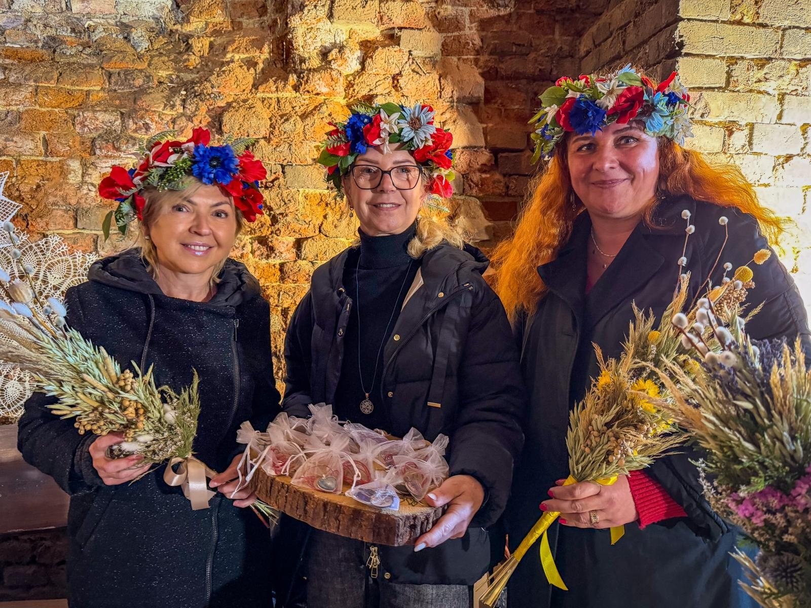 Zdjęcie w galerii na portalu naszraciborz.pl: Jarmark w Sławikowie przyciąga mieszkańców. Sprzyja pogoda i wyjątkowa atmosfera wiadomości z regionu