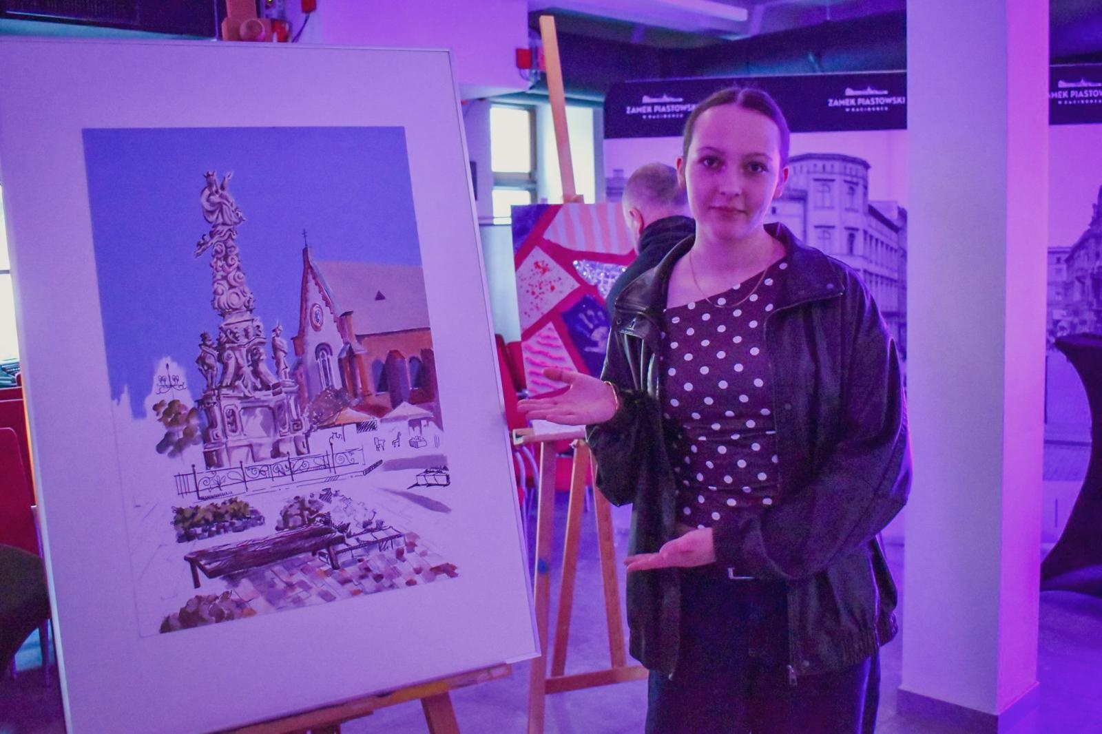 Zdjęcie w galerii na portalu naszraciborz.pl: Magiczny wernisaż prac młodych twórców w zamkowej słodowni [FOTO i WIDEO] wiadomości z regionu