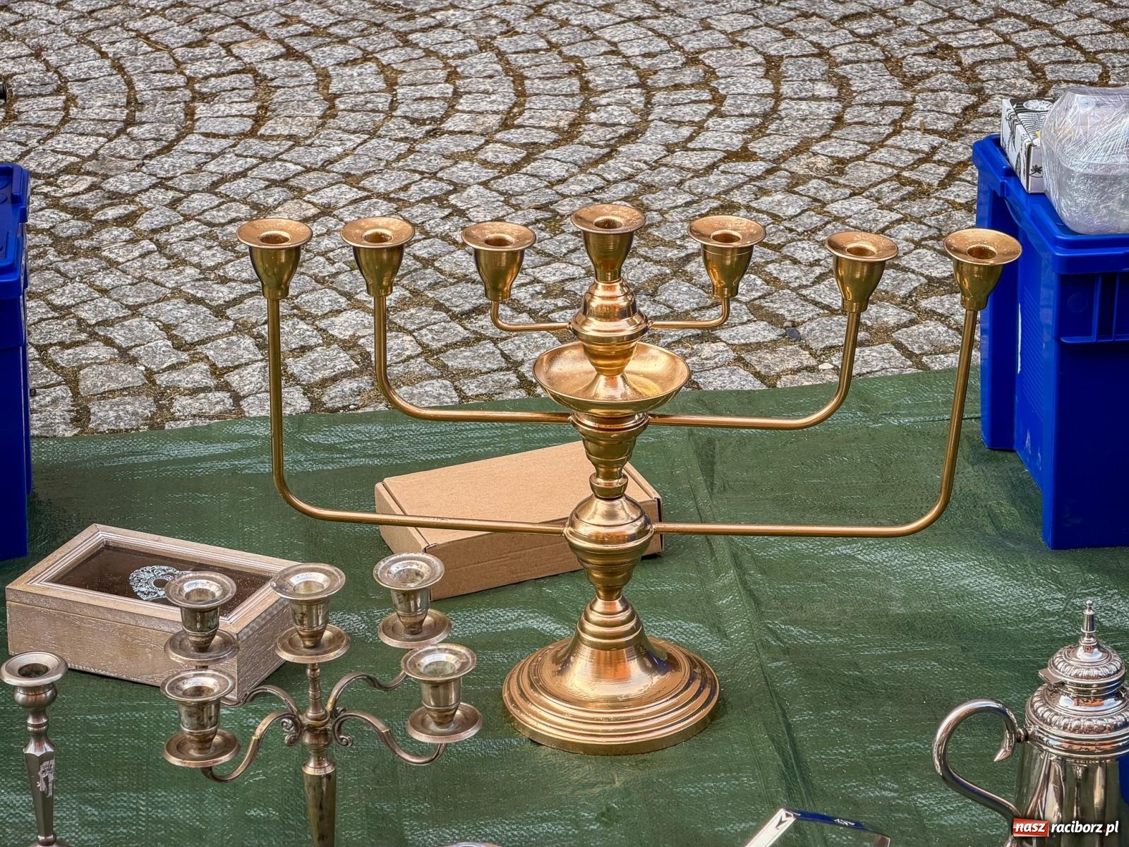 Zdjęcie w galerii na portalu naszraciborz.pl: Wiosenne ożywienie na raciborskim targu staroci wiadomości z regionu