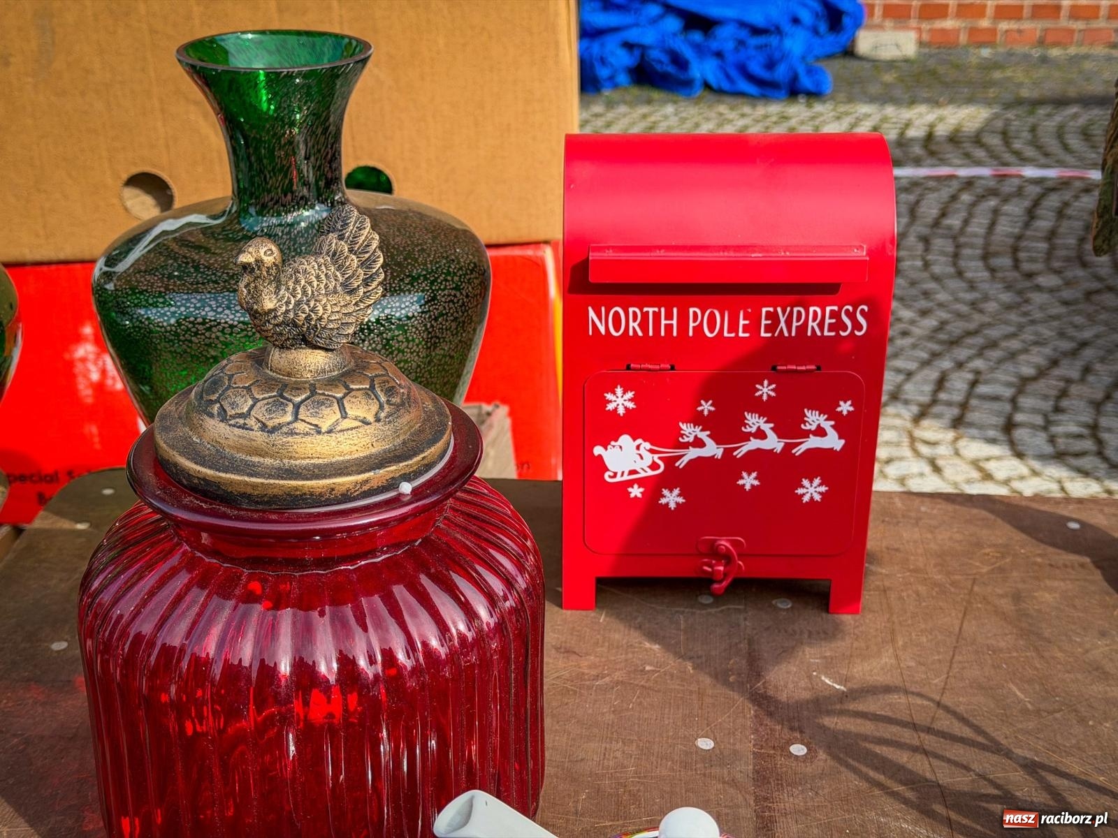 Zdjęcie w galerii na portalu naszraciborz.pl: Wiosenne ożywienie na raciborskim targu staroci wiadomości z regionu