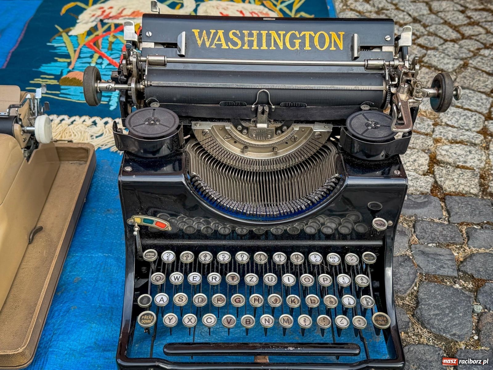 Zdjęcie w galerii na portalu naszraciborz.pl: Wiosenne ożywienie na raciborskim targu staroci wiadomości z regionu