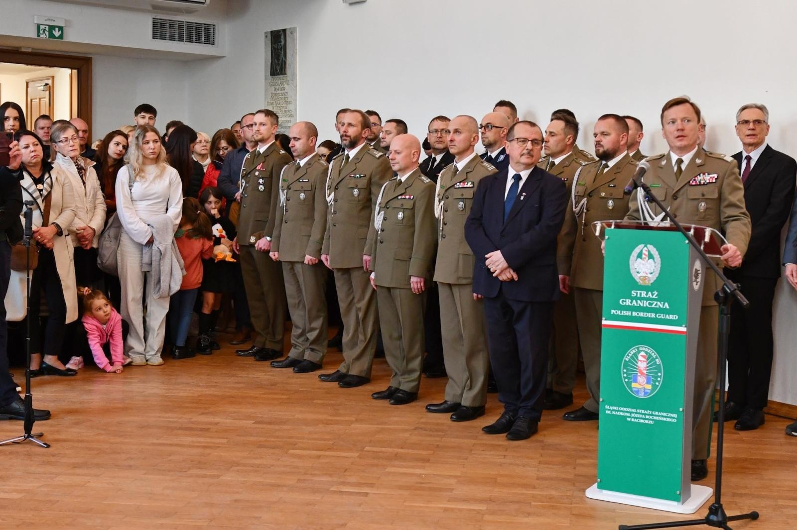 Zdjęcie w galerii na portalu naszraciborz.pl: Uroczyste ślubowanie nowych funkcjonariuszy Śląskiego Oddziału Straży Granicznej wiadomości z regionu