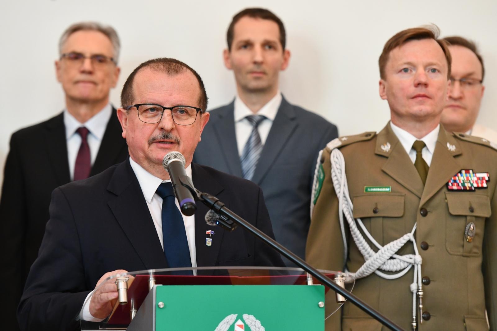 Zdjęcie w galerii na portalu naszraciborz.pl: Uroczyste ślubowanie nowych funkcjonariuszy Śląskiego Oddziału Straży Granicznej wiadomości z regionu