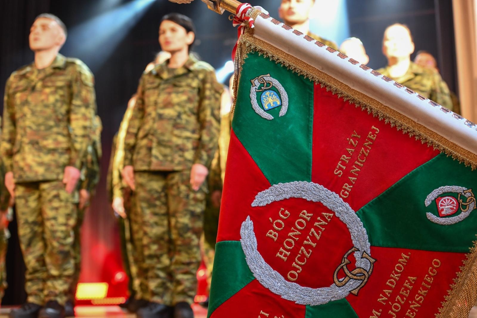 Zdjęcie w galerii na portalu naszraciborz.pl: Uroczyste ślubowanie nowych funkcjonariuszy Śląskiego Oddziału Straży Granicznej wiadomości z regionu