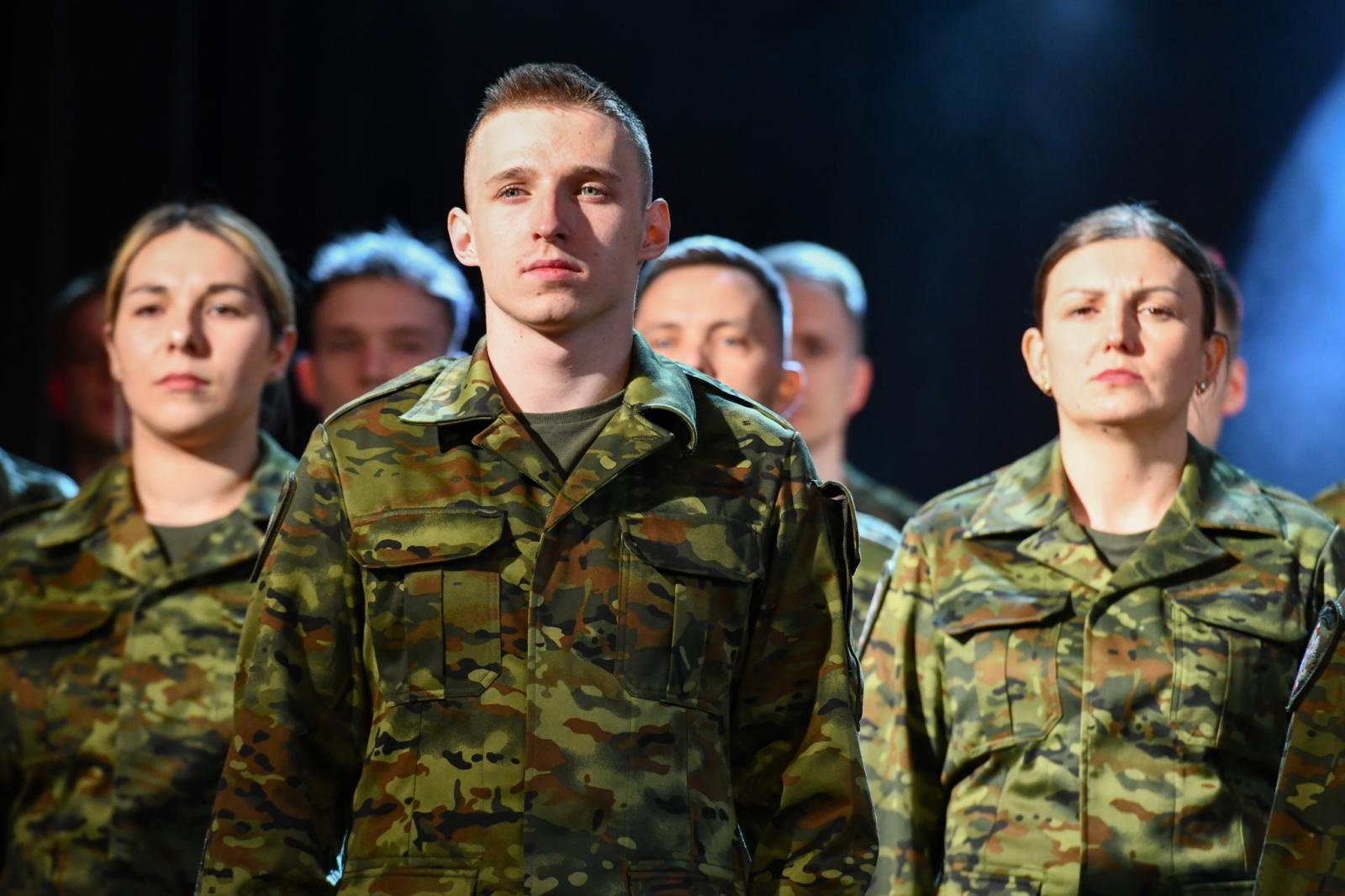 Zdjęcie w galerii na portalu naszraciborz.pl: Uroczyste ślubowanie nowych funkcjonariuszy Śląskiego Oddziału Straży Granicznej wiadomości z regionu