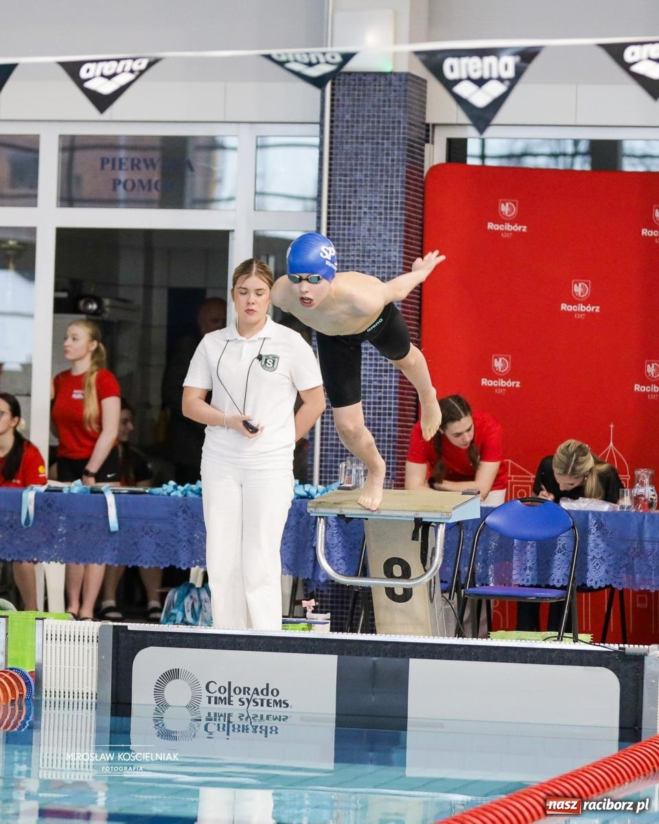 Zdjęcie w galerii na portalu naszraciborz.pl: Mistrzostwa Szkół Sportowych Racibórz 2026. Ponad 380 zawodników na pływalni H2Ostróg [FOTO] wiadomości z regionu