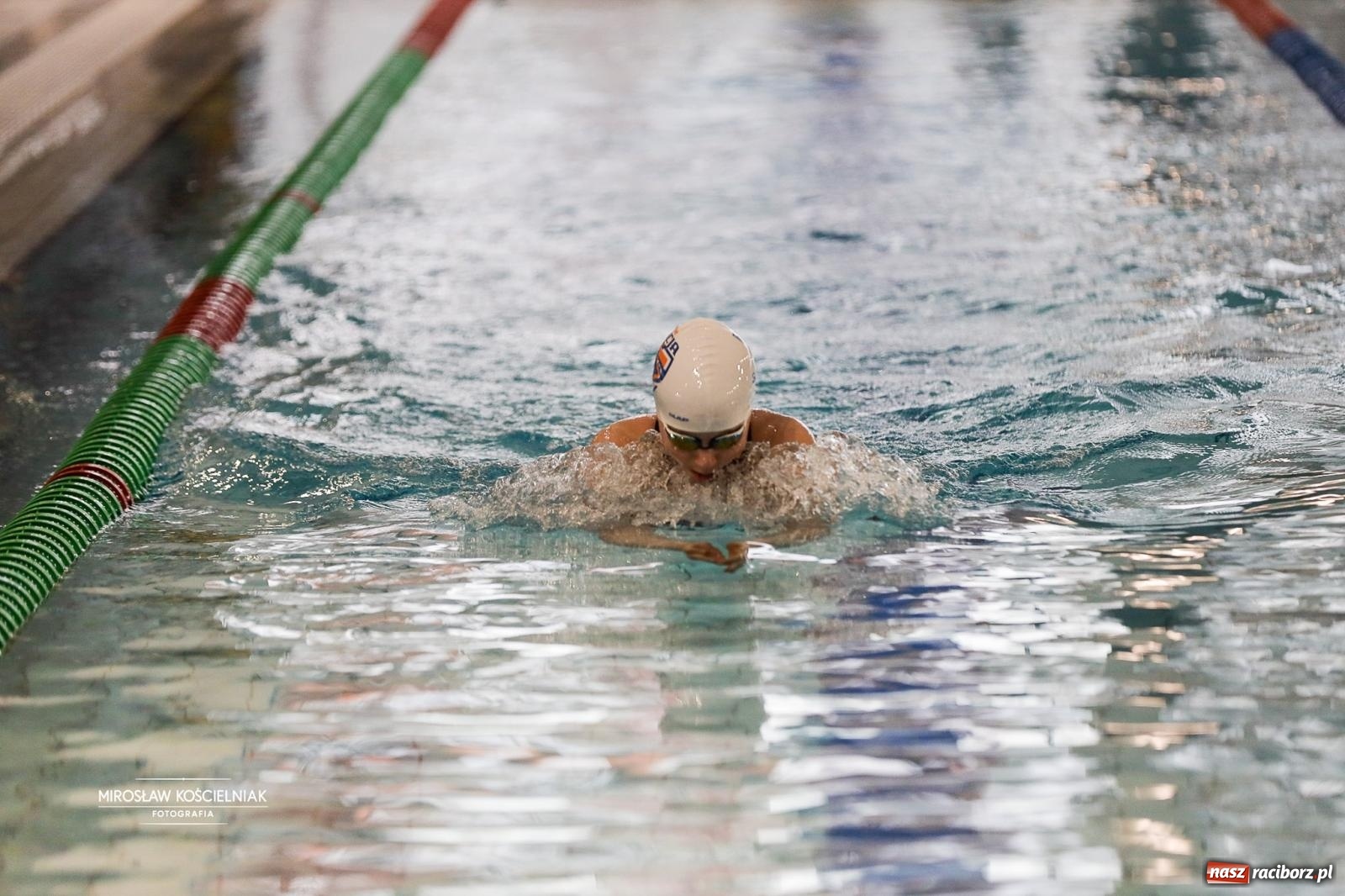 Zdjęcie w galerii na portalu naszraciborz.pl: Mistrzostwa Szkół Sportowych Racibórz 2026. Ponad 380 zawodników na pływalni H2Ostróg [FOTO] wiadomości z regionu