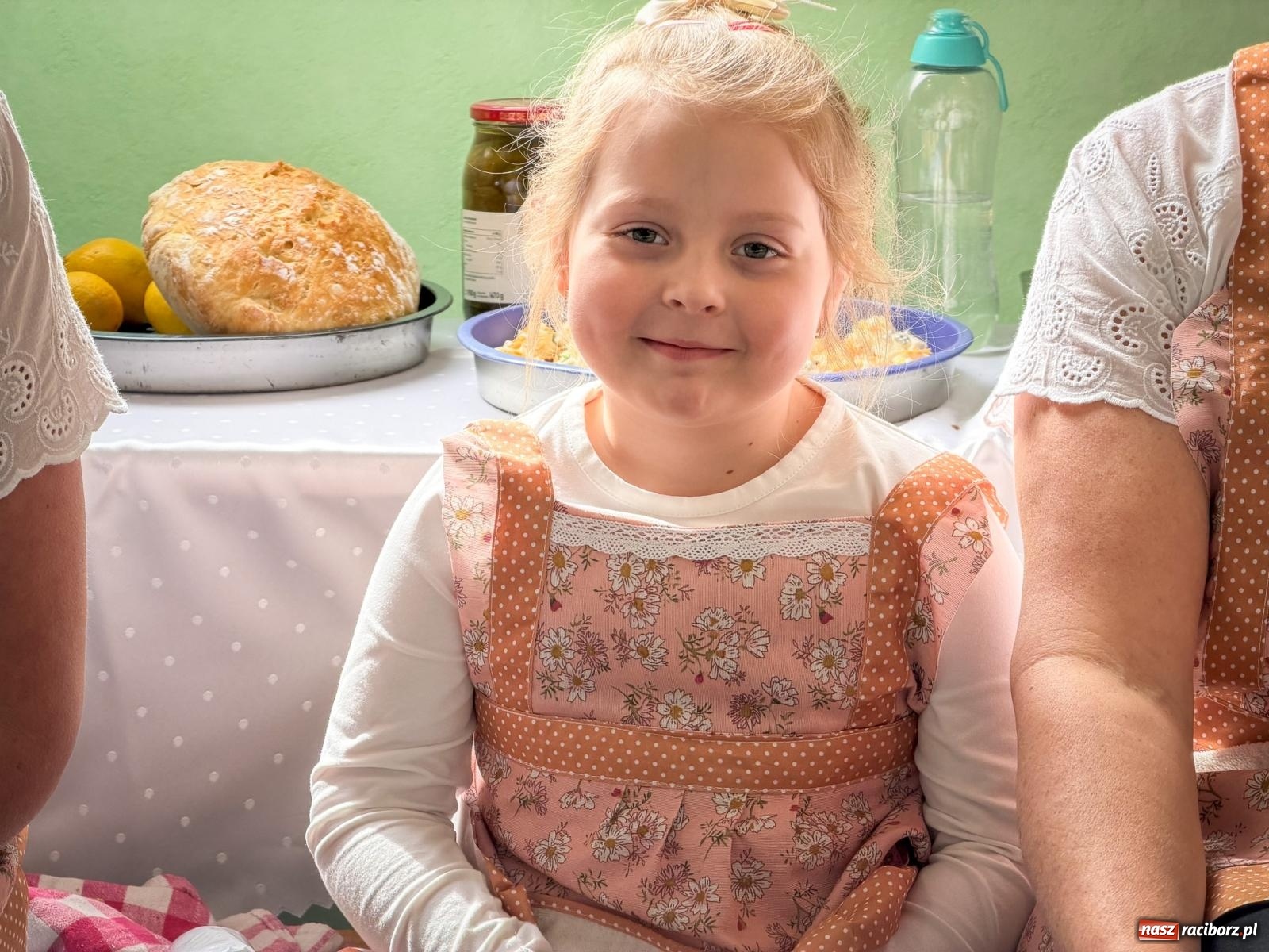 Zdjęcie w galerii na portalu naszraciborz.pl: Stoły Wielkanocne w Pietrowicach Wielkich. Śląska tradycja, muzyka i godka w centrum wydarzeń wiadomości z regionu
