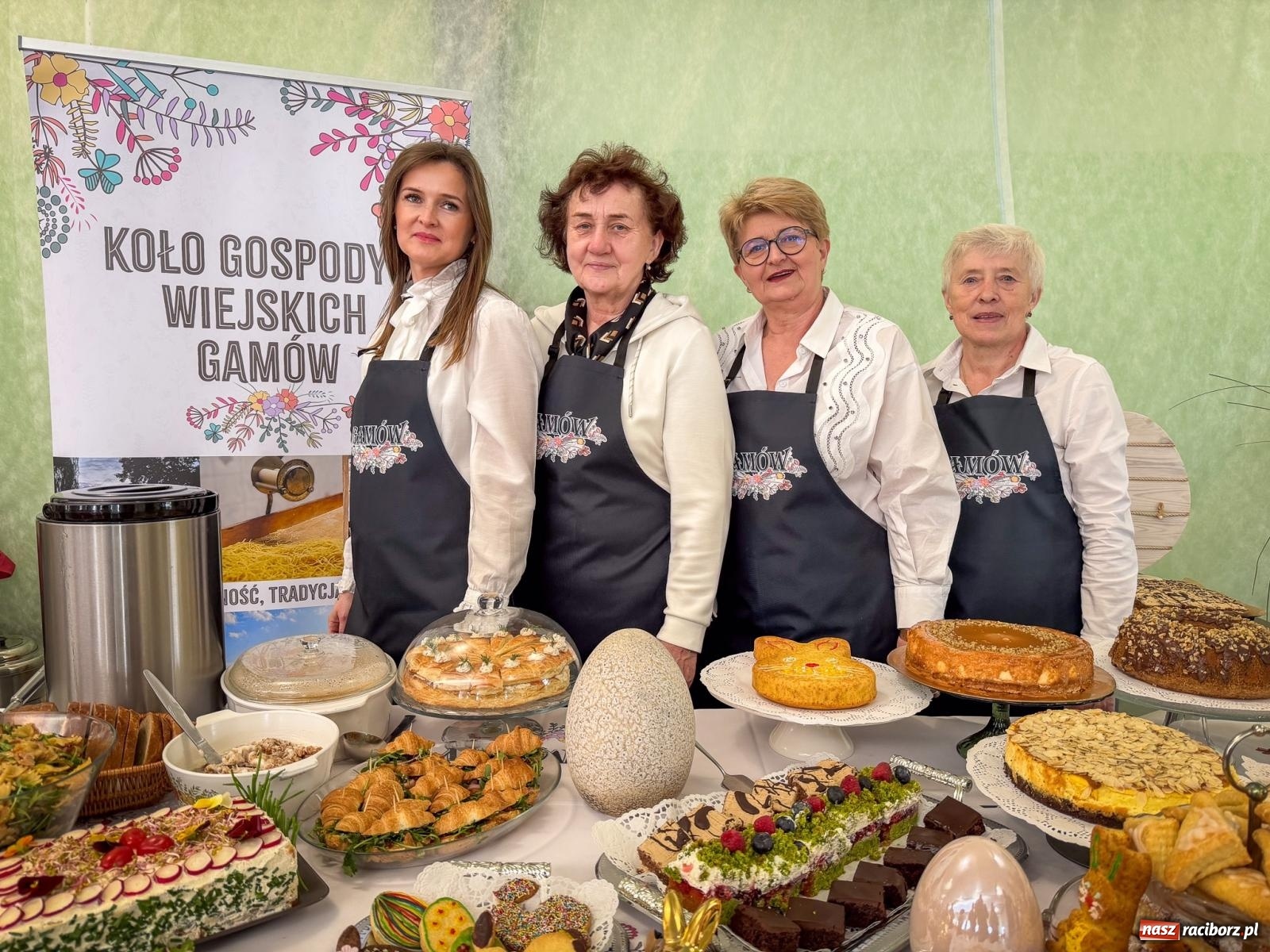 Zdjęcie w galerii na portalu naszraciborz.pl: Stoły Wielkanocne w Pietrowicach Wielkich. Śląska tradycja, muzyka i godka w centrum wydarzeń wiadomości z regionu