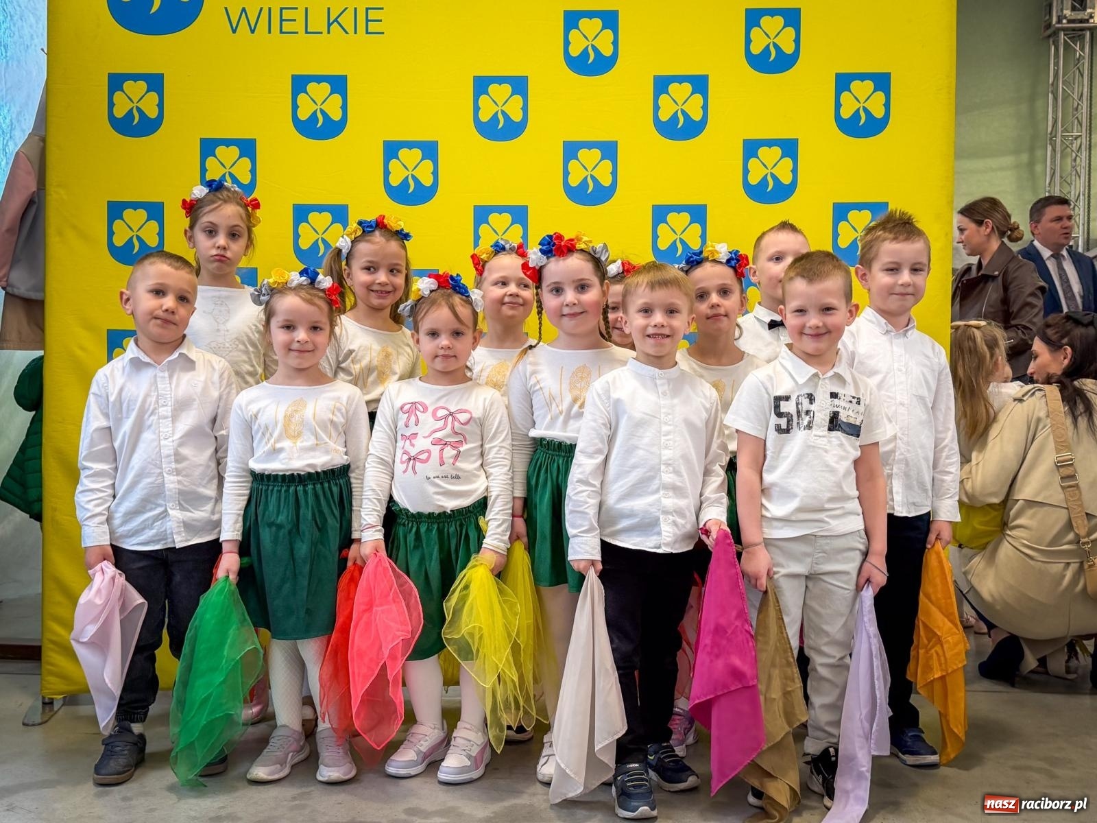 Zdjęcie w galerii na portalu naszraciborz.pl: Stoły Wielkanocne w Pietrowicach Wielkich. Śląska tradycja, muzyka i godka w centrum wydarzeń wiadomości z regionu