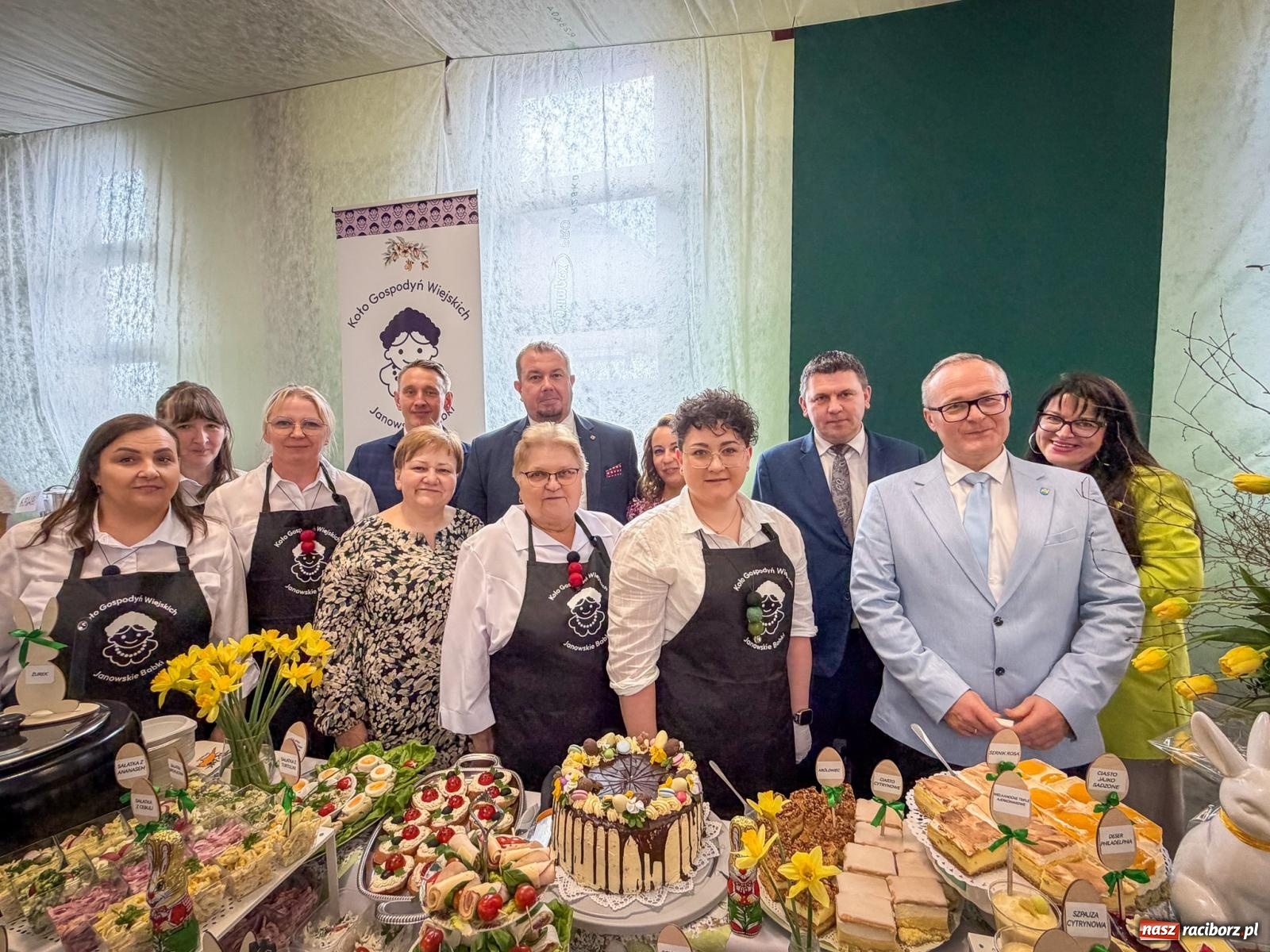 Zdjęcie w galerii na portalu naszraciborz.pl: Stoły Wielkanocne w Pietrowicach Wielkich. Śląska tradycja, muzyka i godka w centrum wydarzeń wiadomości z regionu