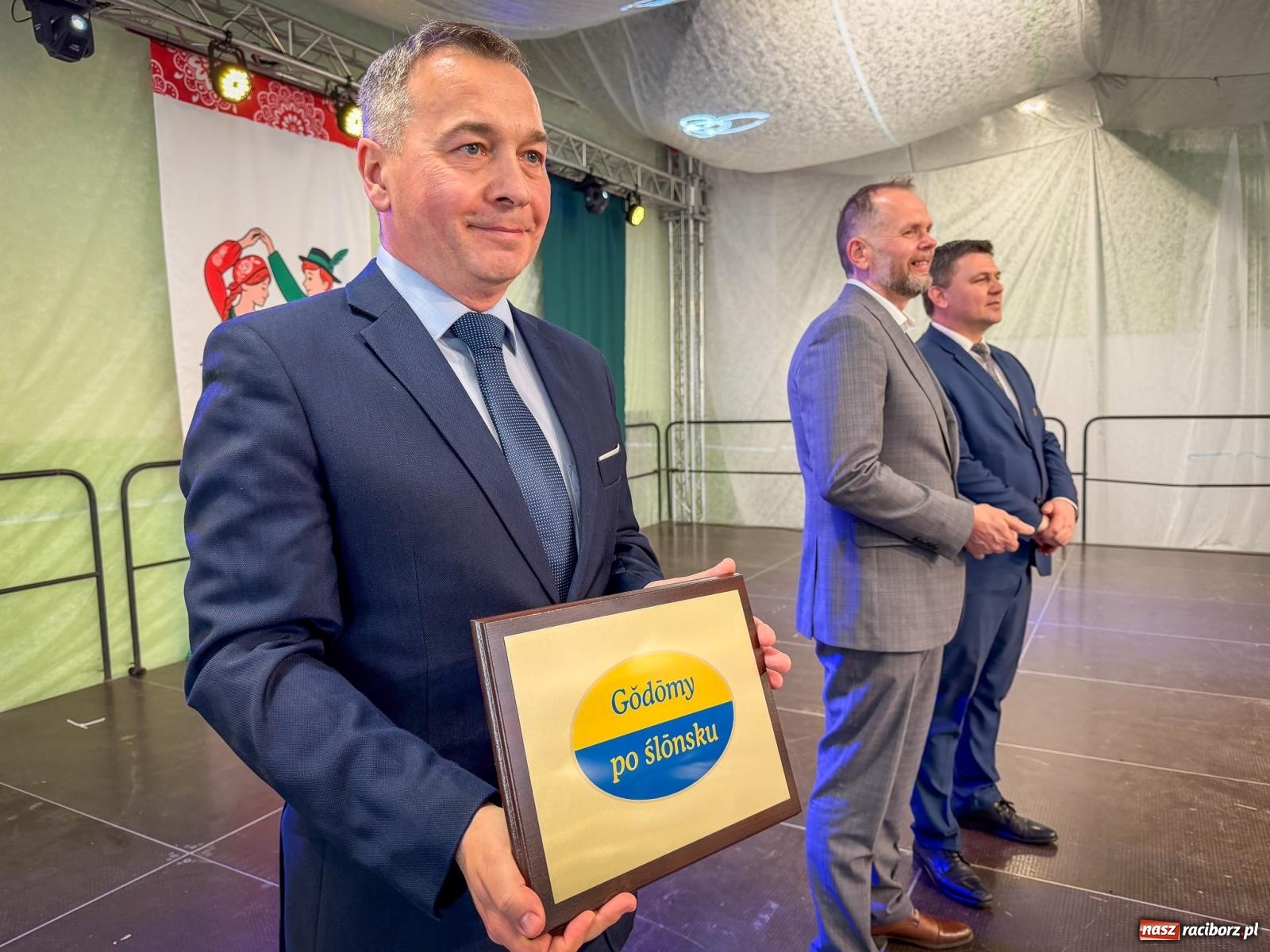 Zdjęcie w galerii na portalu naszraciborz.pl: Stoły Wielkanocne w Pietrowicach Wielkich. Śląska tradycja, muzyka i godka w centrum wydarzeń wiadomości z regionu