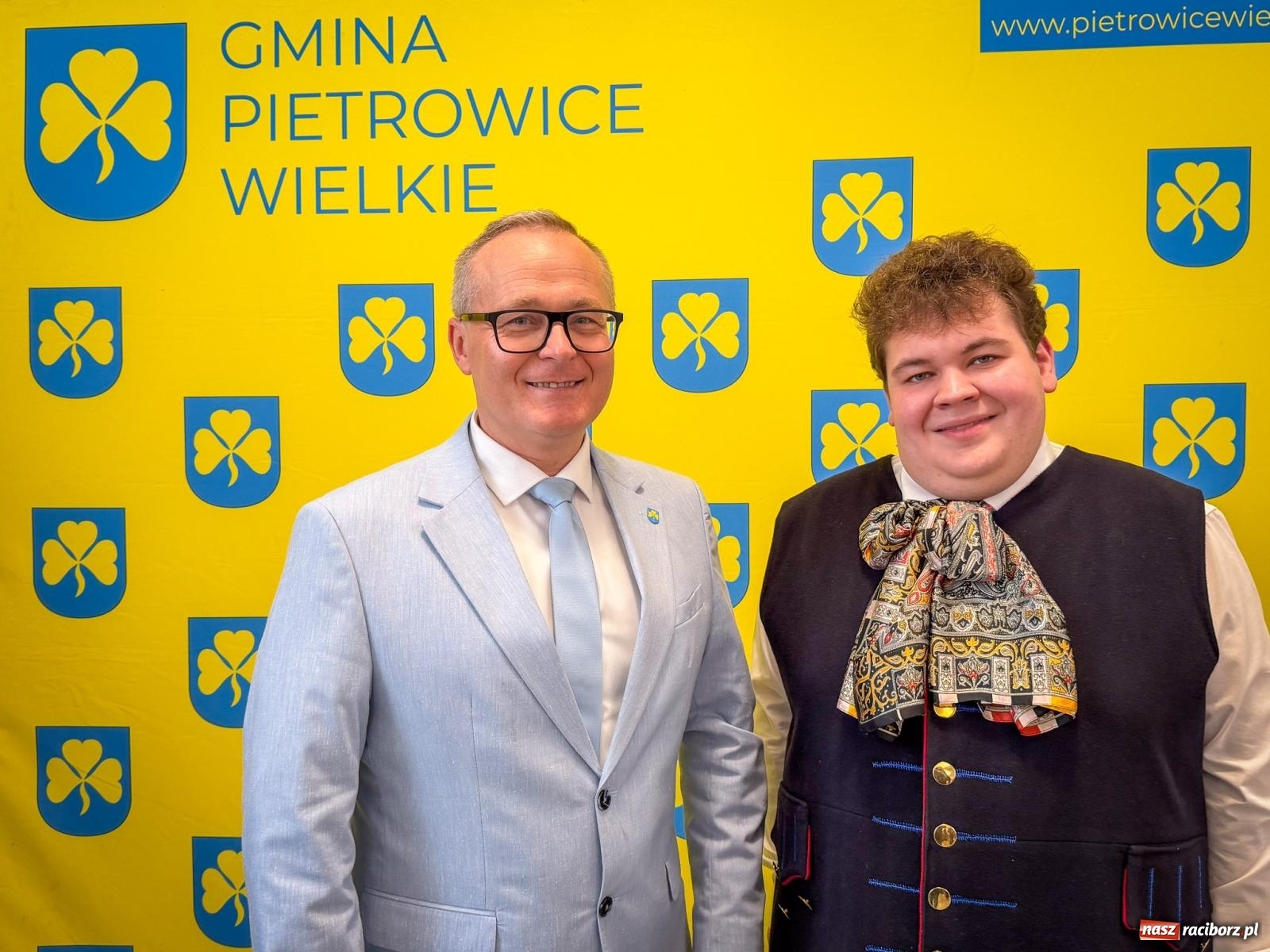 Zdjęcie w galerii na portalu naszraciborz.pl: Stoły Wielkanocne w Pietrowicach Wielkich. Śląska tradycja, muzyka i godka w centrum wydarzeń wiadomości z regionu