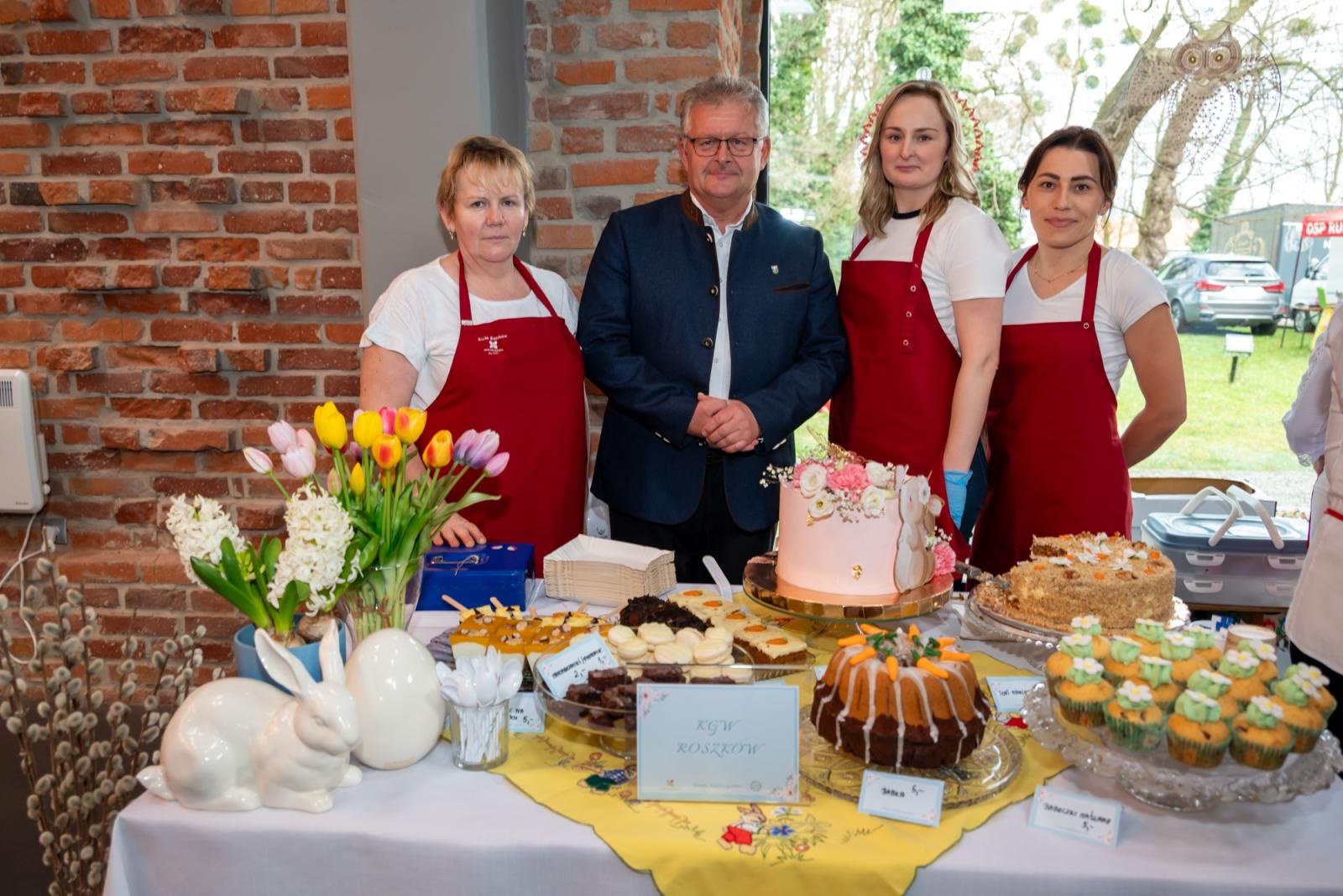 Zdjęcie w galerii na portalu naszraciborz.pl: Kiermasz Wielkanocny w Tworkowie przyciągnął tłumy mieszkańców wiadomości z regionu